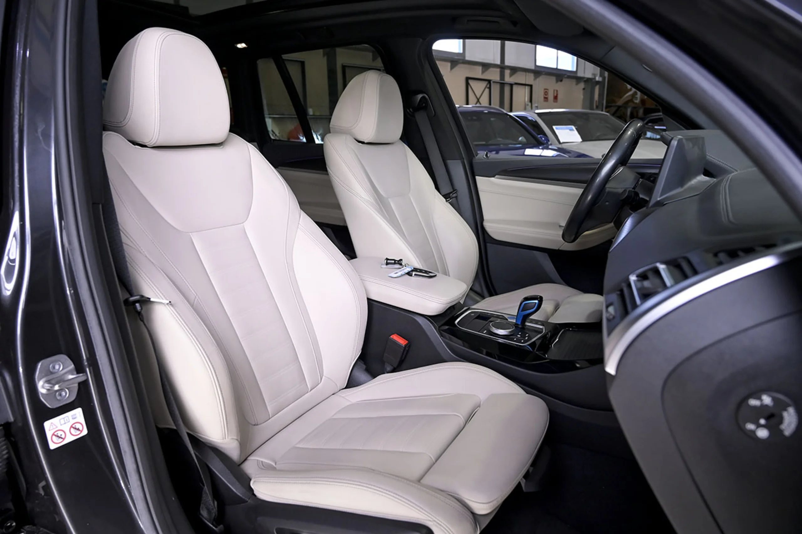 BMW IX3 80 kWh M Sport - Foto 28