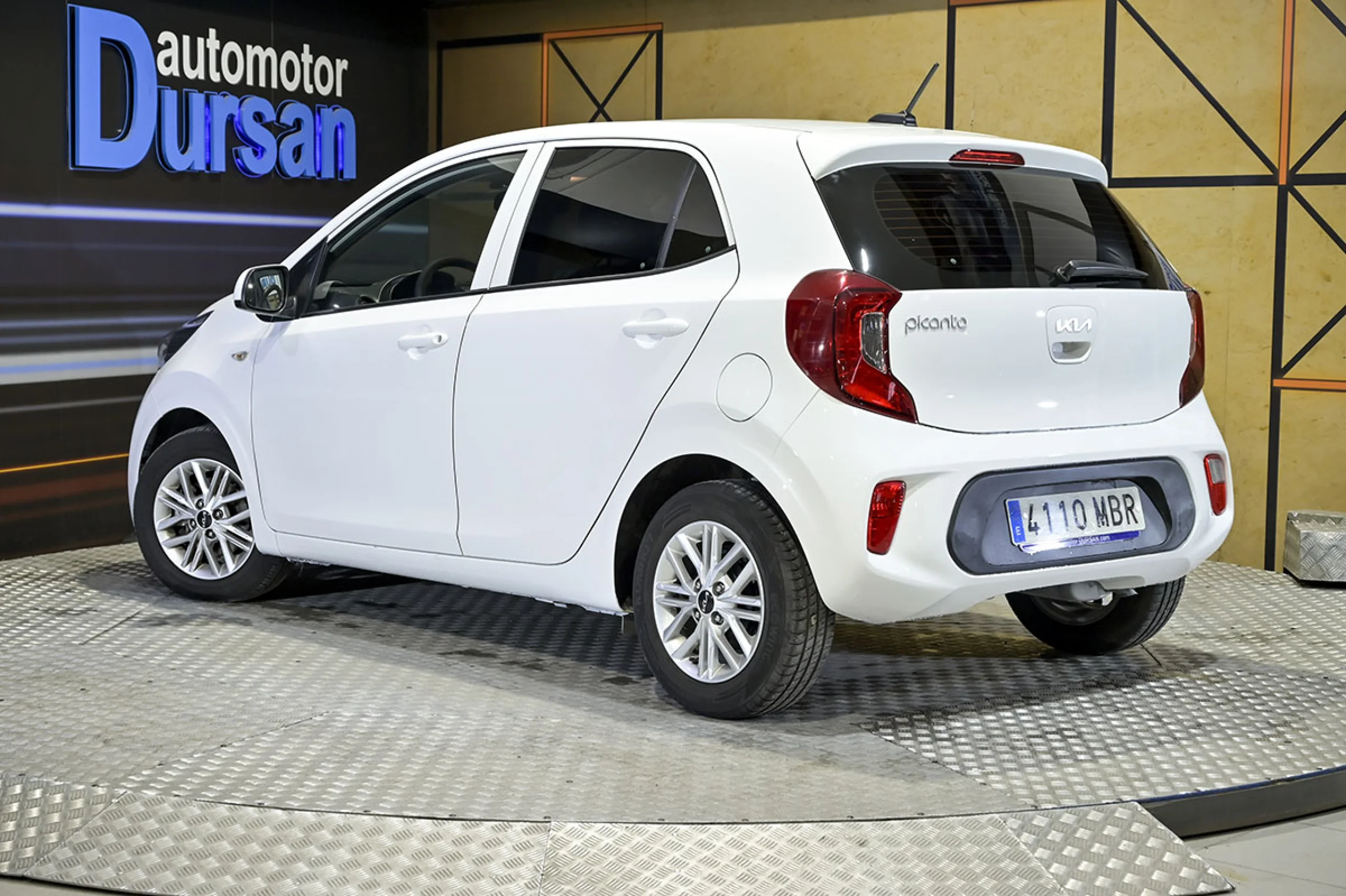 Kia Picanto 1.0 DPi 49kW 67CV Concept Pack Comfort - Foto 4