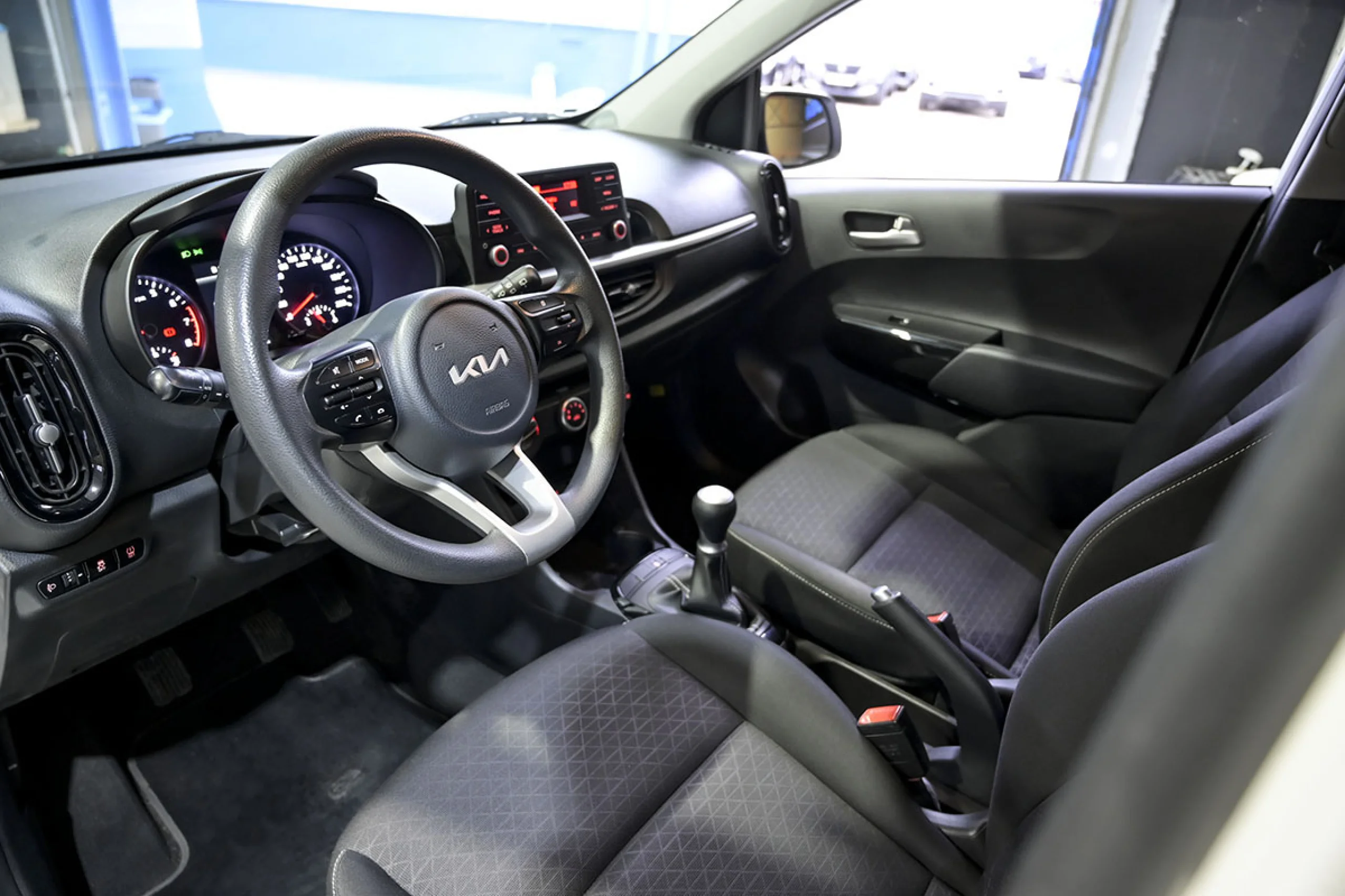 Kia Picanto 1.0 DPi 49kW 67CV Concept Pack Comfort - Foto 6