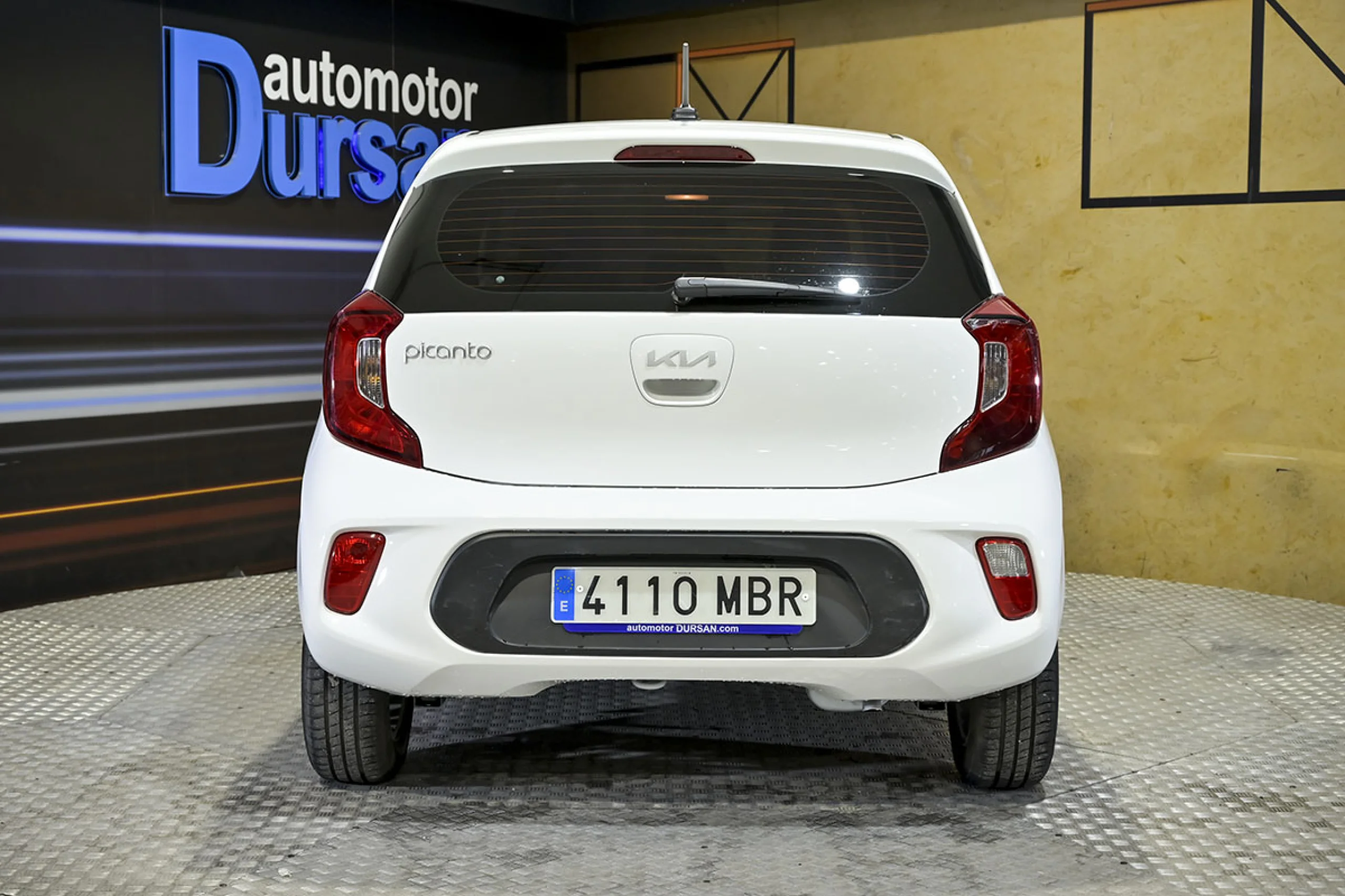 Kia Picanto 1.0 DPi 49kW 67CV Concept Pack Comfort - Foto 12