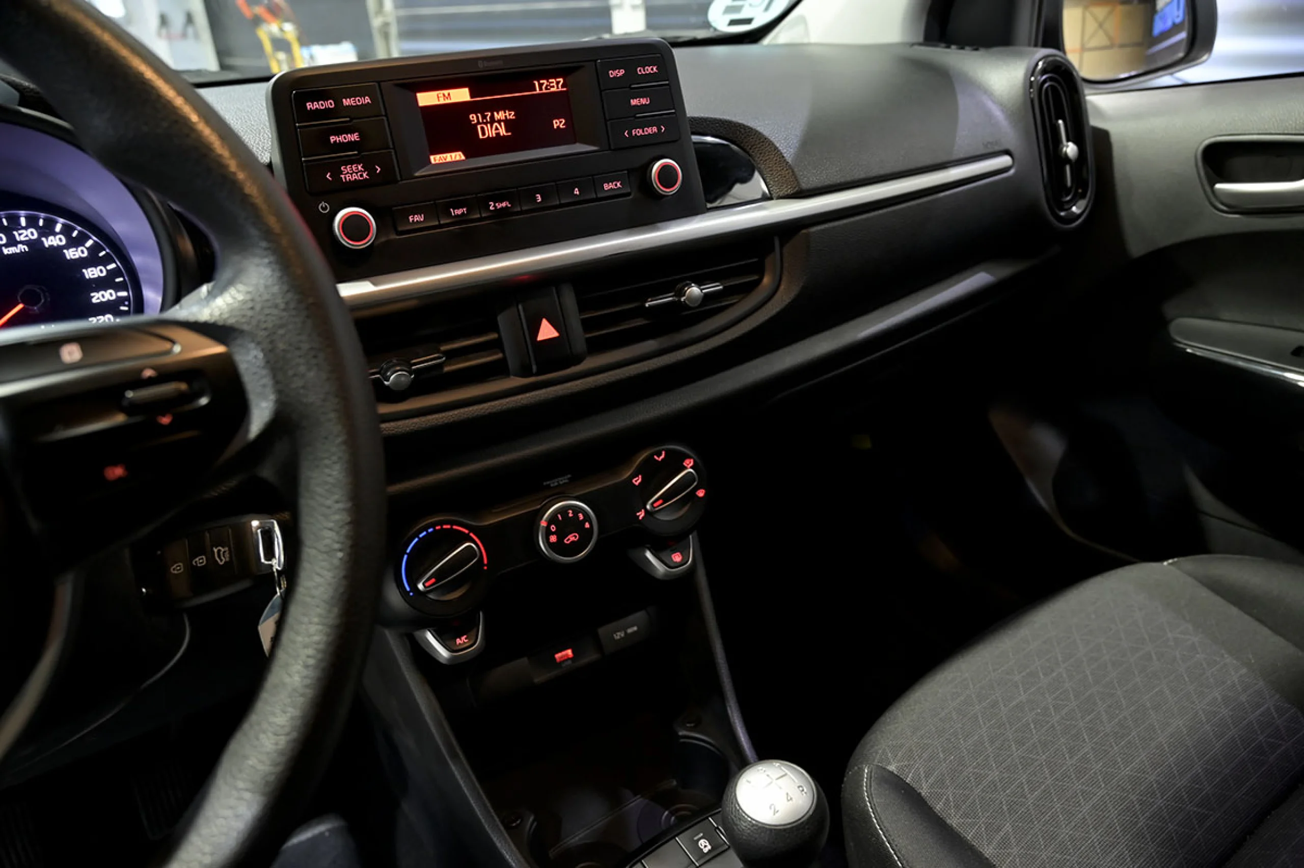 Kia Picanto 1.0 DPi 49kW 67CV Concept Pack Comfort - Foto 26