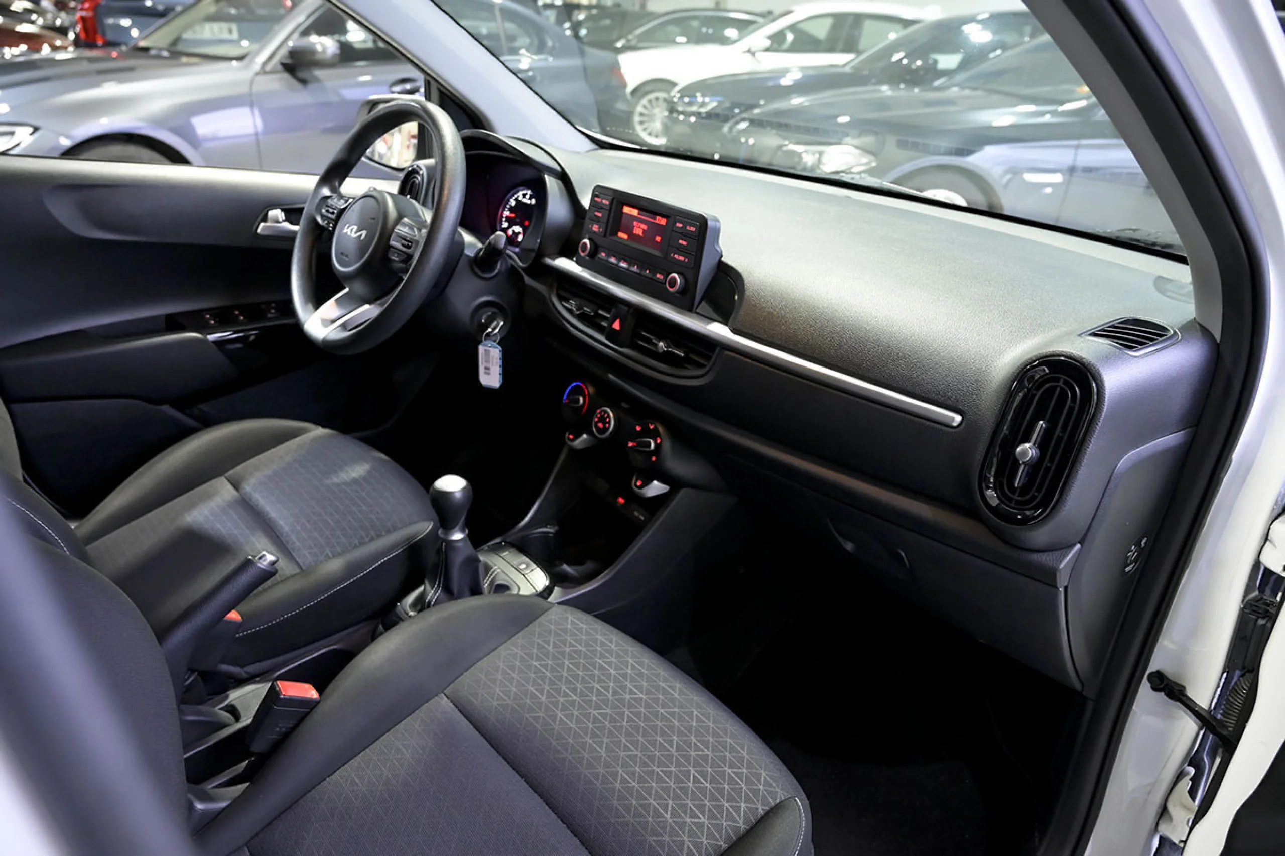 Kia Picanto 1.0 DPi 49kW 67CV Concept Pack Comfort - Foto 29