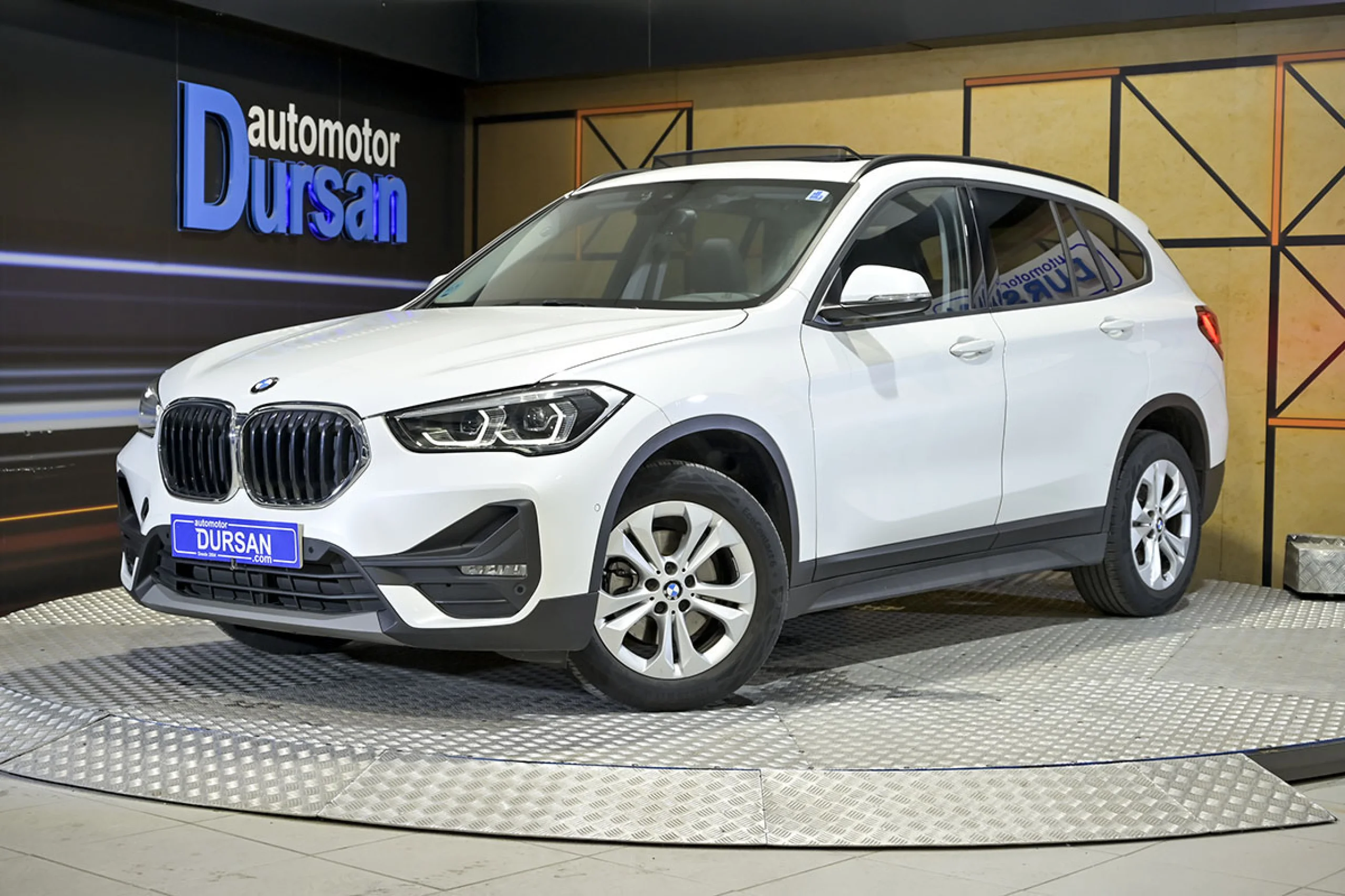BMW X1 sDrive18dA Corporate - Foto 1