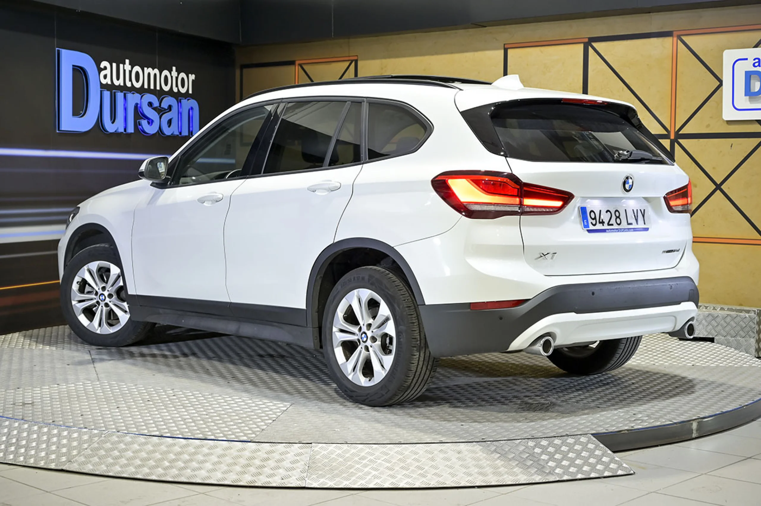 BMW X1 sDrive18dA Corporate - Foto 4