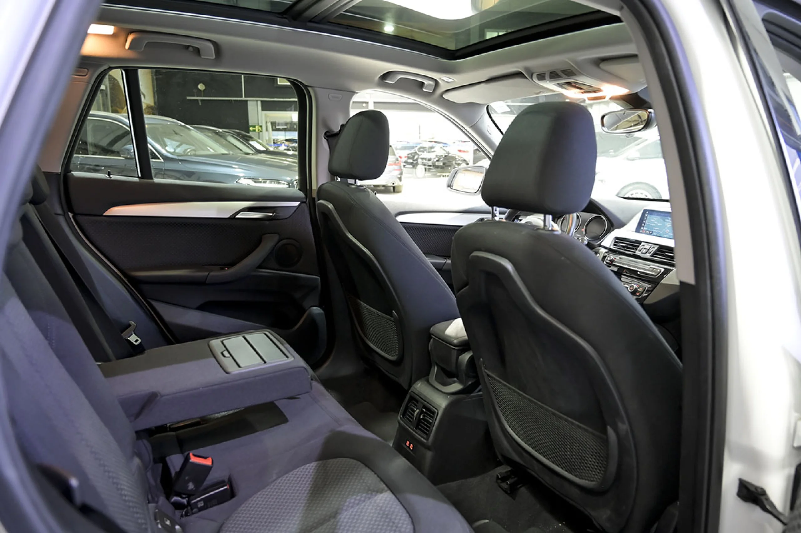 BMW X1 sDrive18dA Corporate - Foto 15