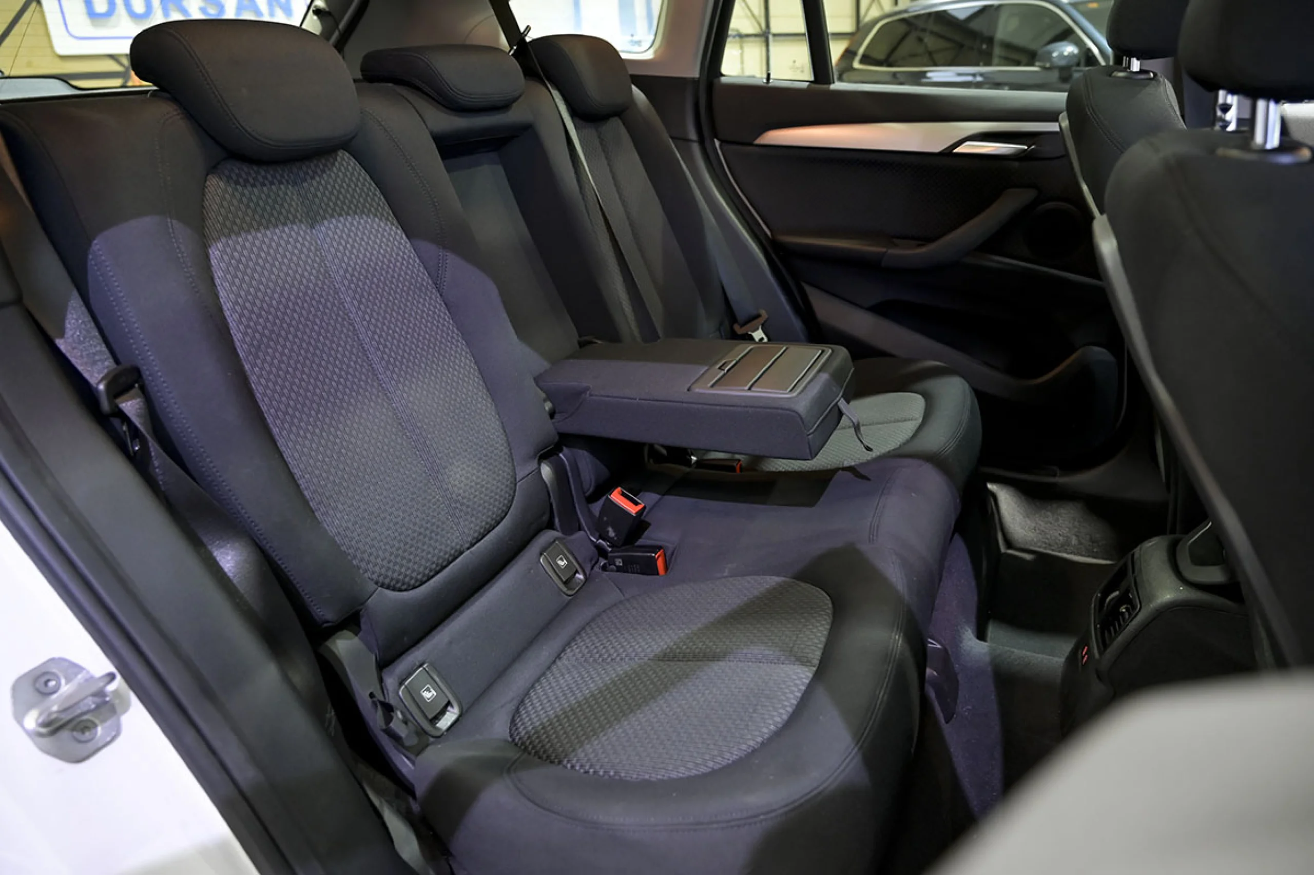 BMW X1 sDrive18dA Corporate - Foto 18