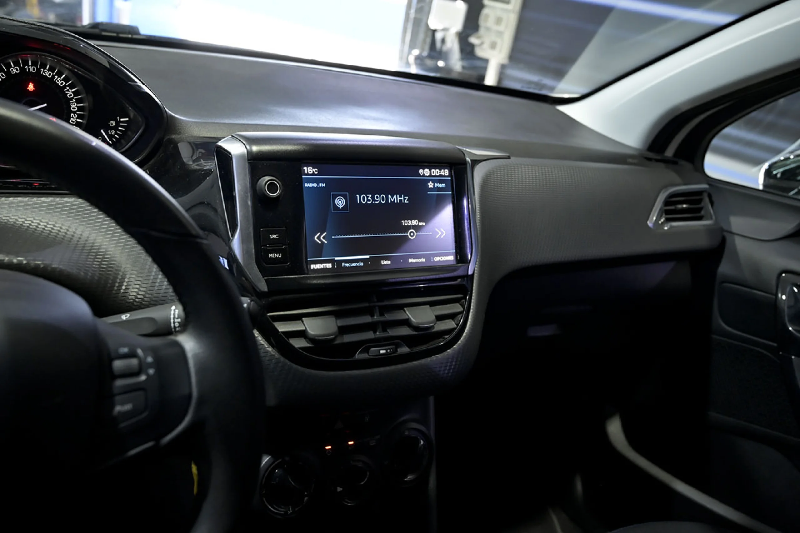 Peugeot 208 5P Signature BlueHDi 73KW 100CV - Foto 27