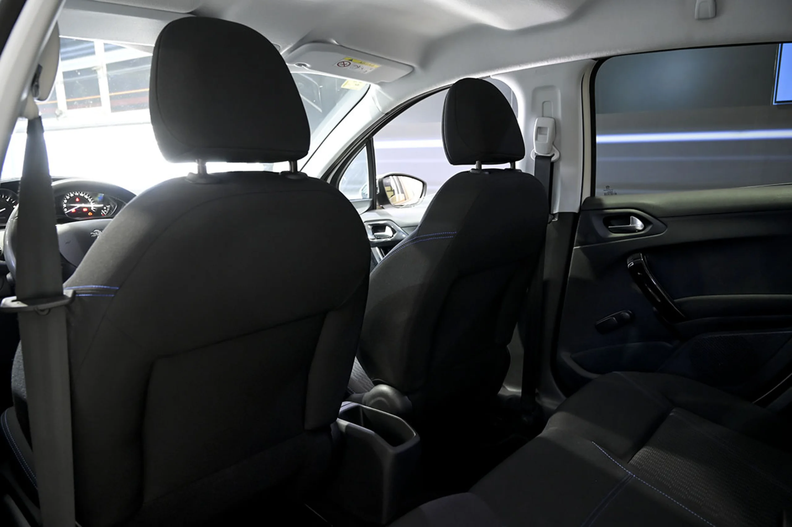 Peugeot 208 5P Signature BlueHDi 73KW 100CV - Foto 15