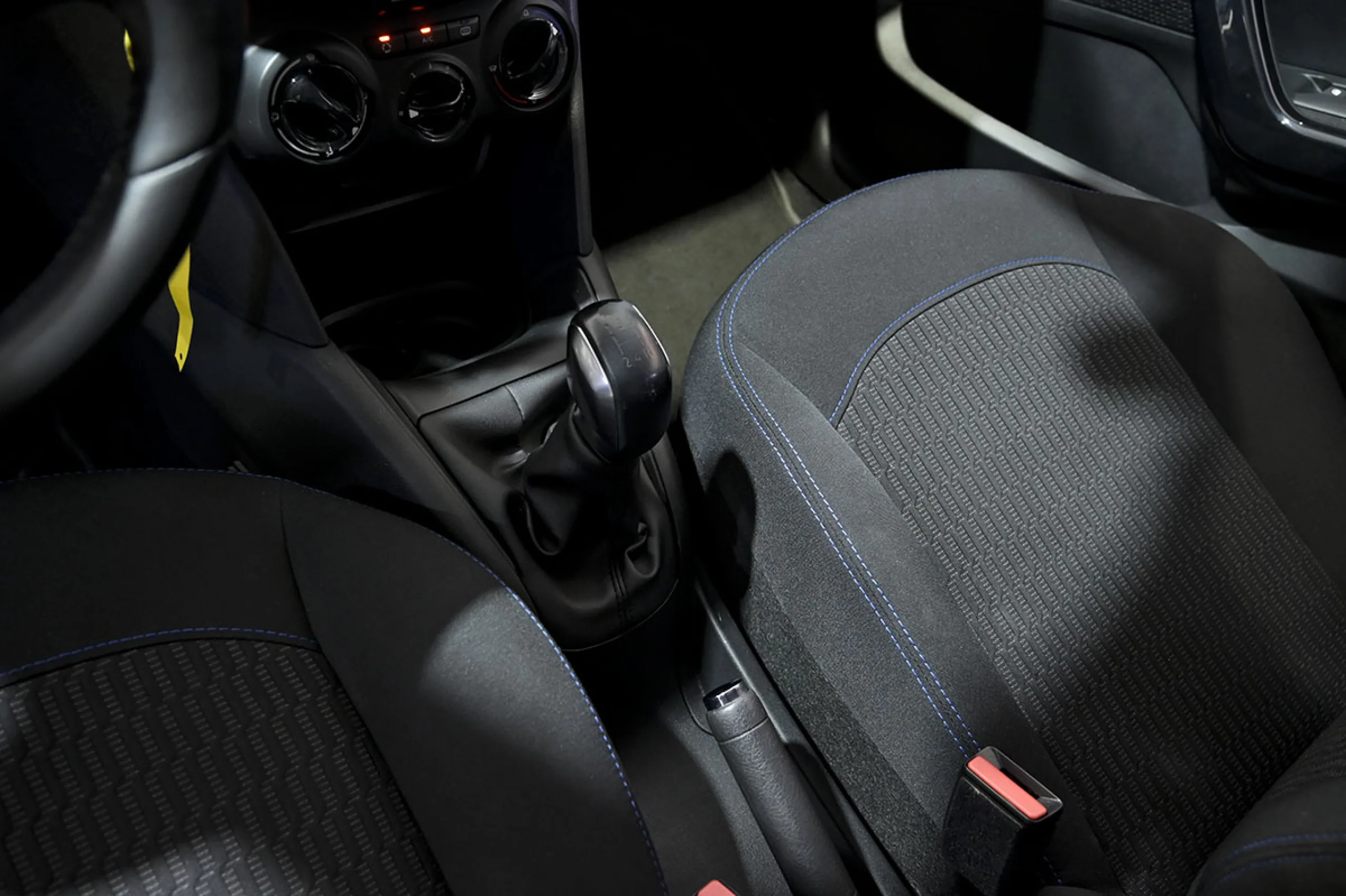 Peugeot 208 5P Signature BlueHDi 73KW 100CV - Foto 32