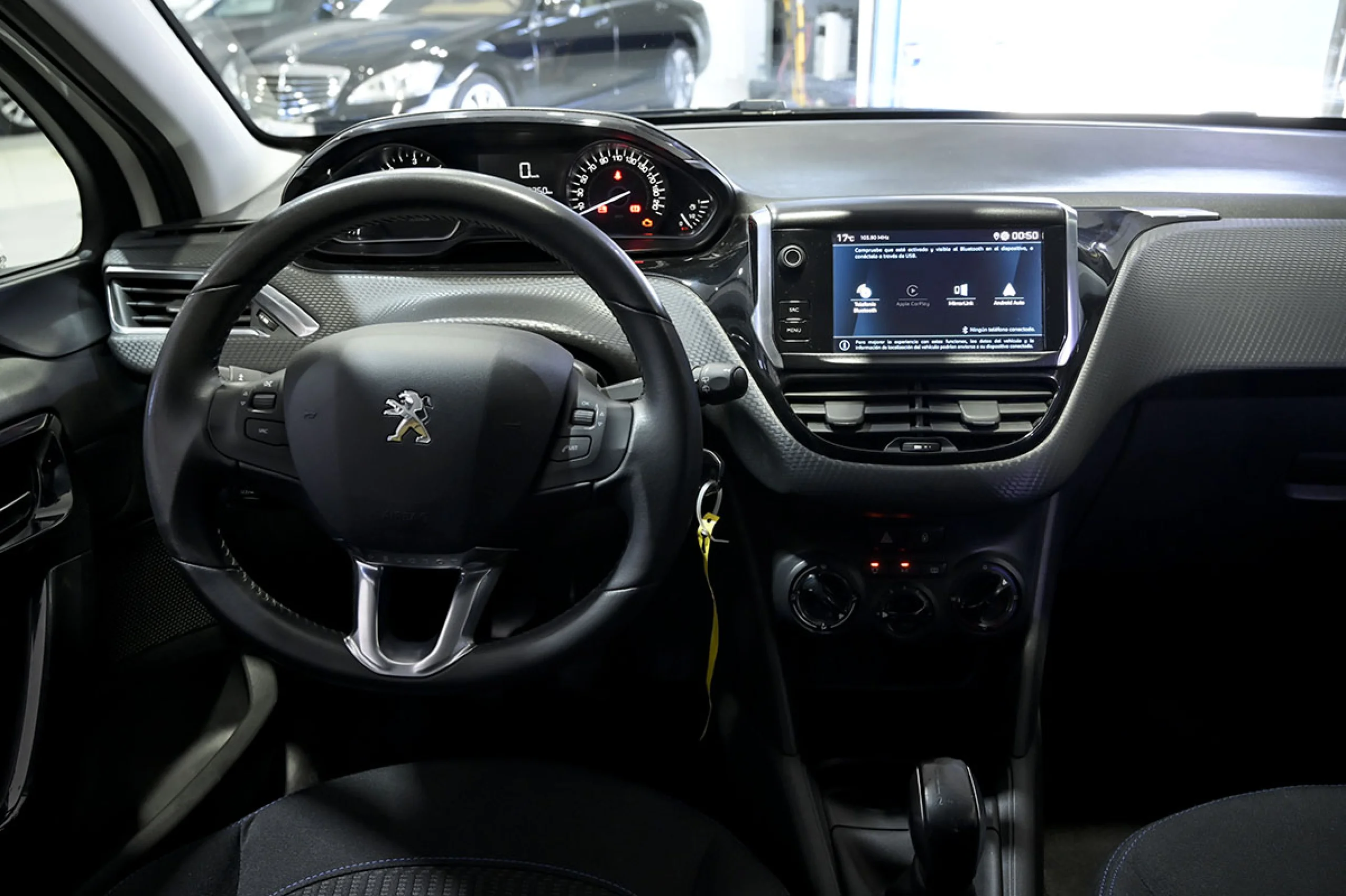 Peugeot 208 5P Signature BlueHDi 73KW 100CV - Foto 35