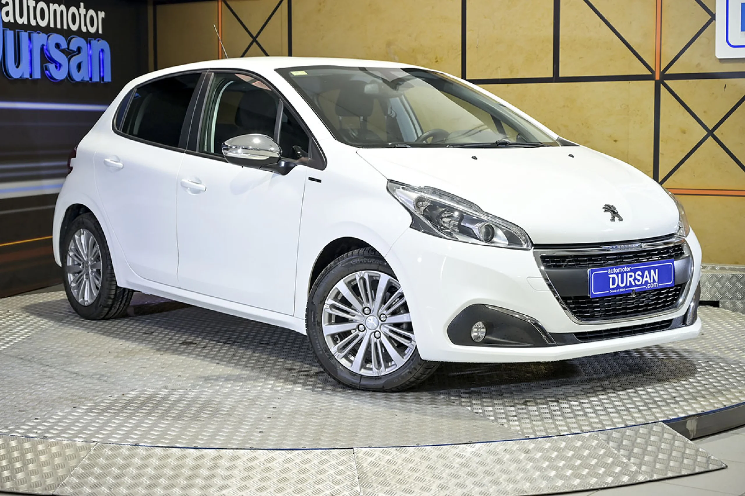 Peugeot 208 5P Signature BlueHDi 73KW 100CV - Foto 3