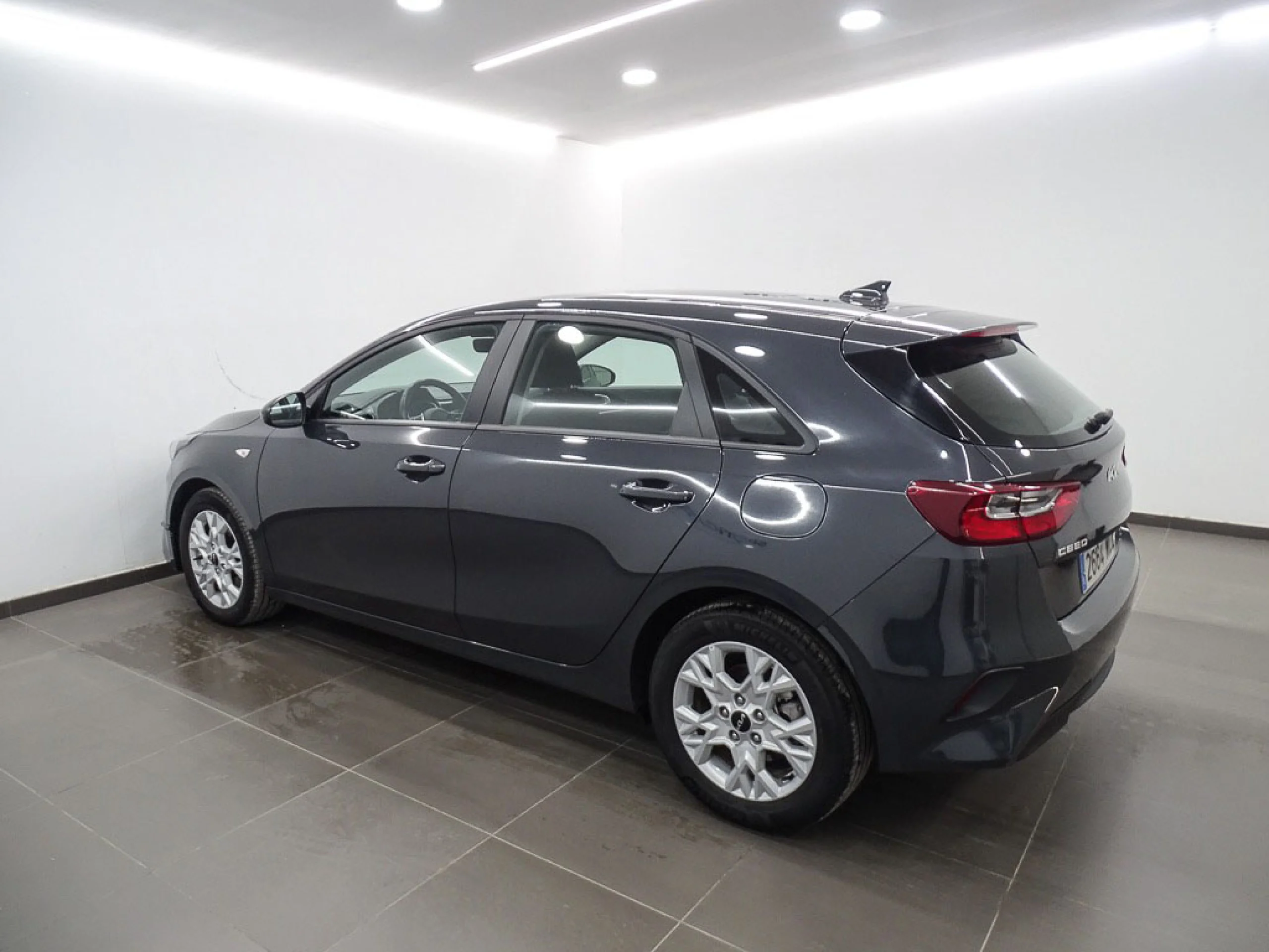 Kia Ceed cee d 1.0 TGDi 88kW 120CV Concept - Foto 16