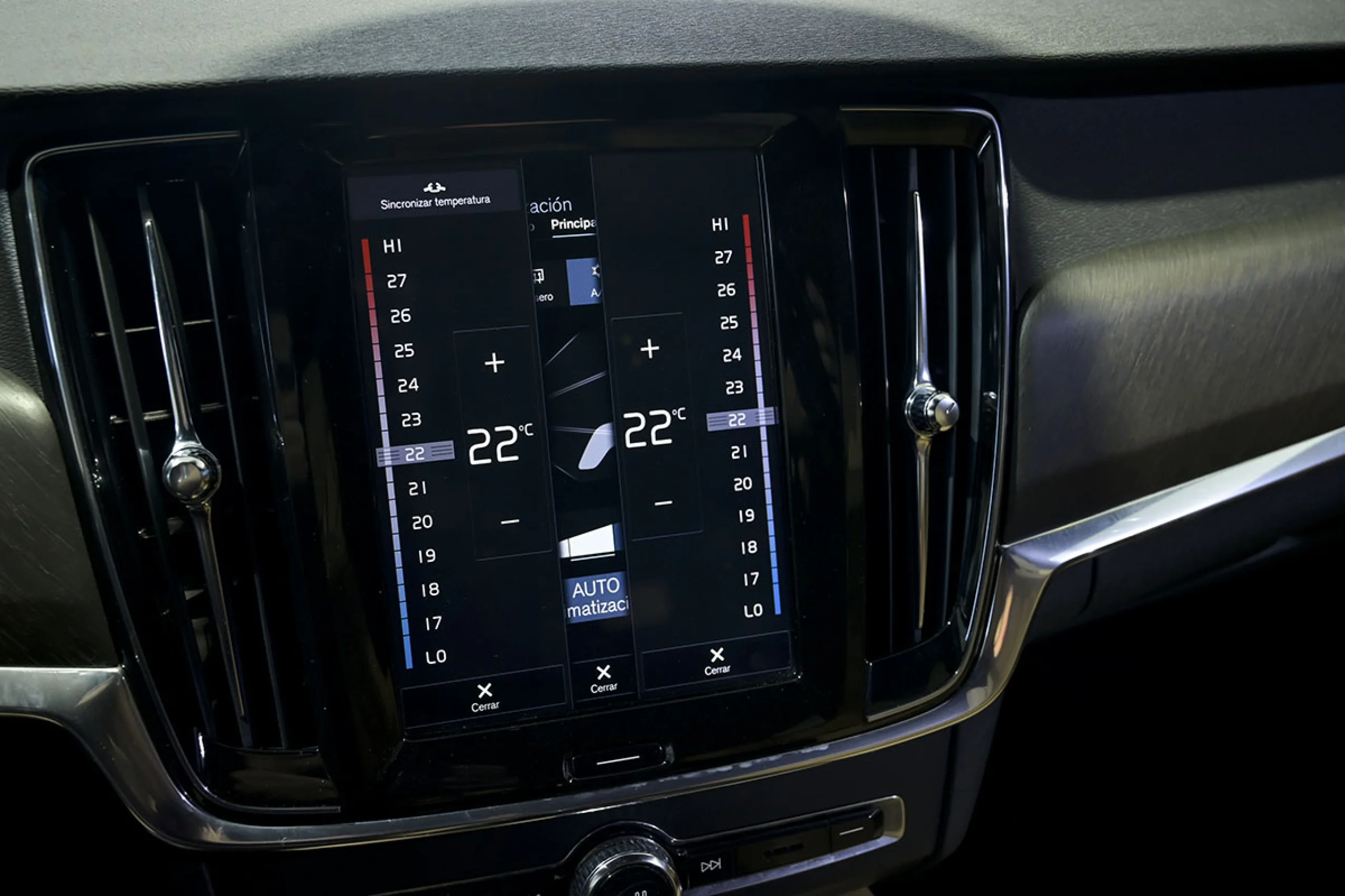 Volvo V90 Cross Country 2.0 D4 AWD Auto - Foto 30