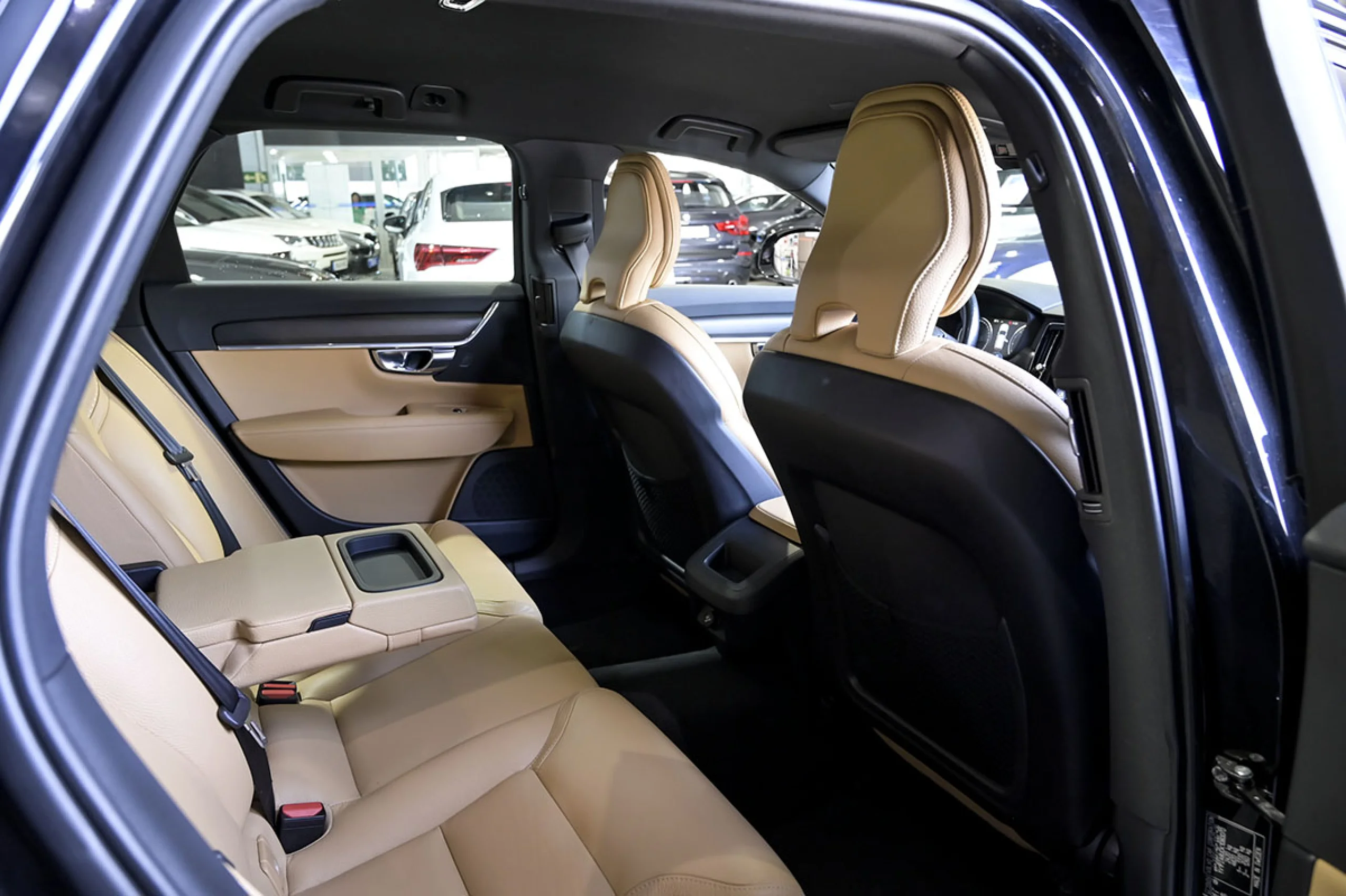 Volvo V90 Cross Country 2.0 D4 AWD Auto - Foto 14