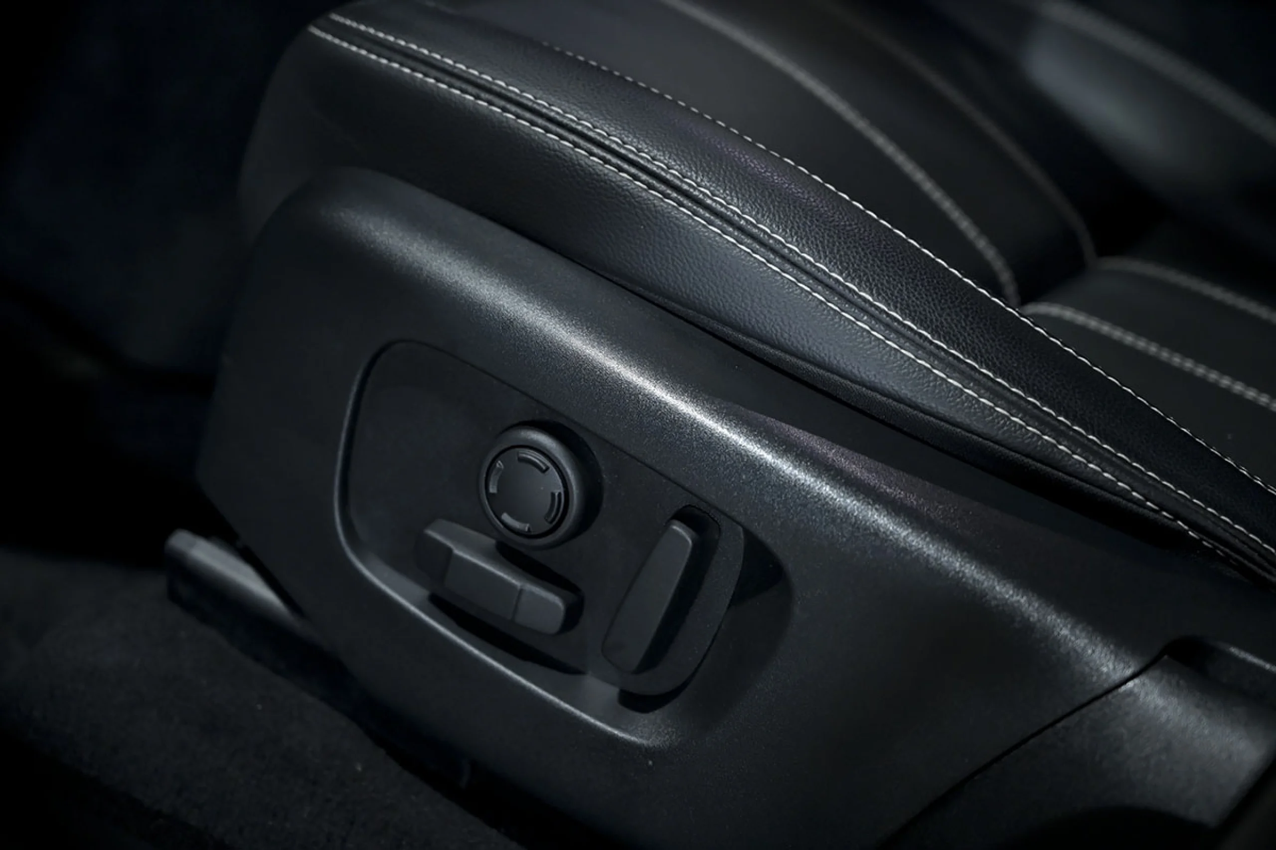 Land Rover Range Rover Velar 2.0D I4 150kW 204CV S 4WD Auto - Foto 26