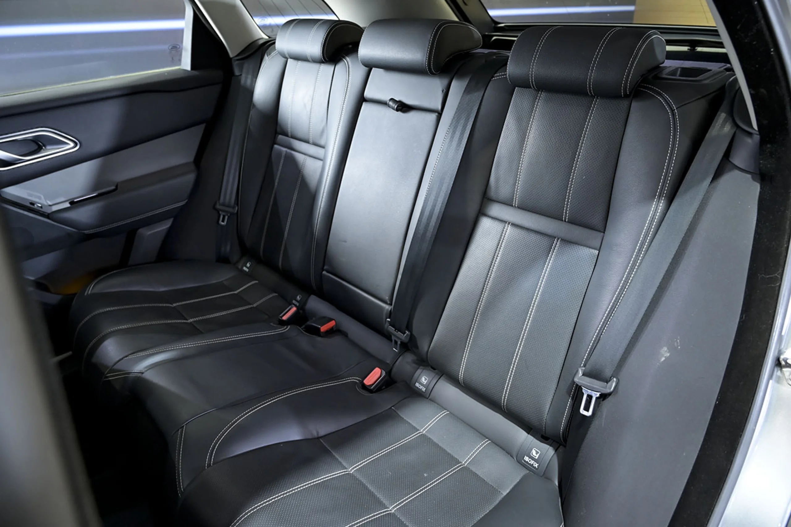 Land Rover Range Rover Velar 2.0D I4 150kW 204CV S 4WD Auto - Foto 17