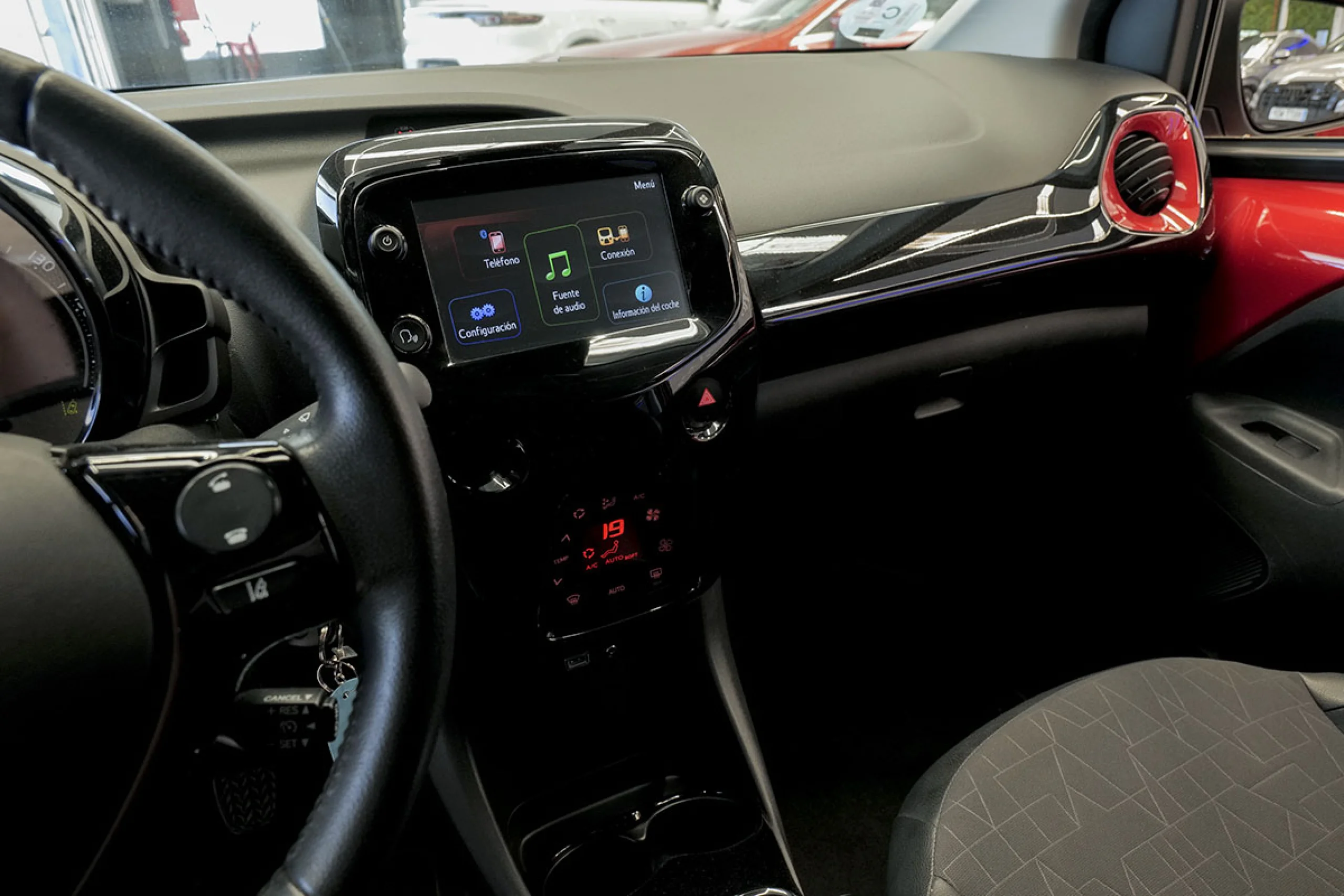 Toyota Aygo 1.0 70 xplay - Foto 26