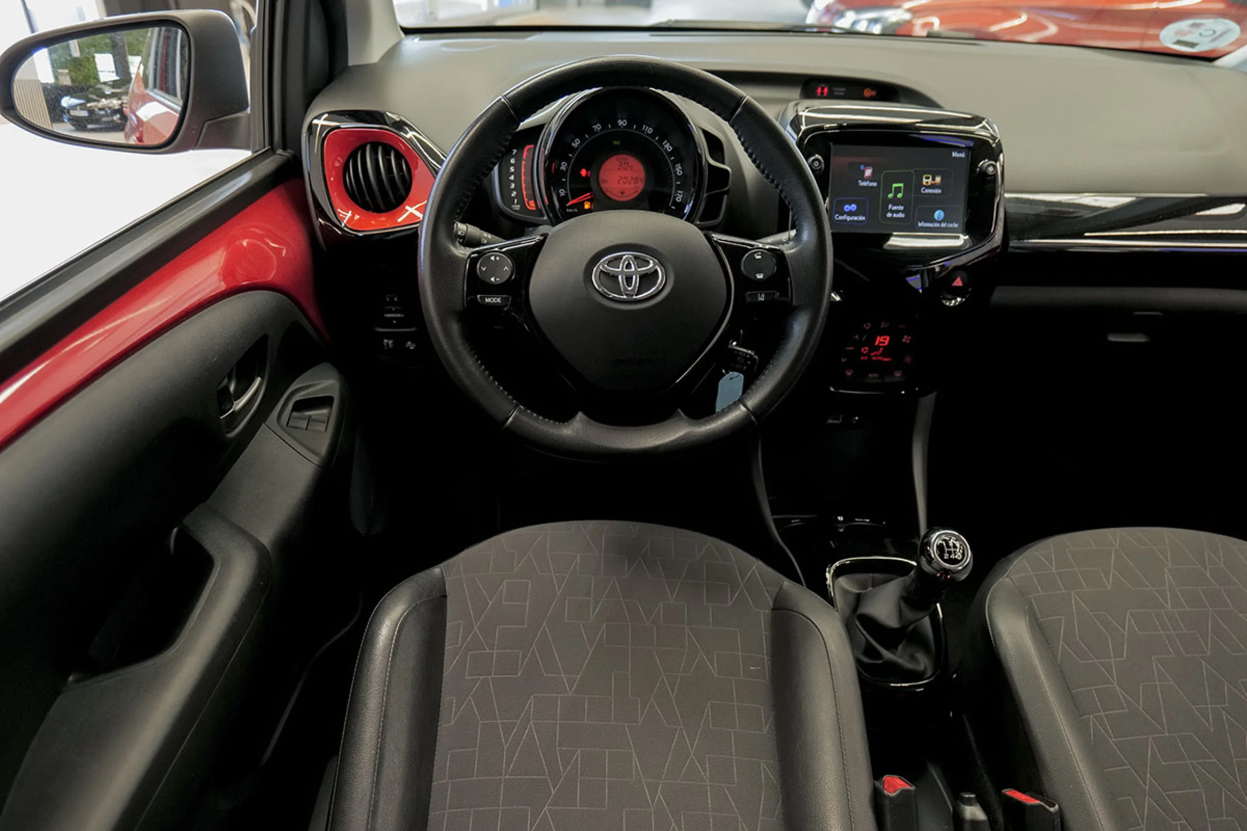 Toyota Aygo 1.0 70 xplay - Foto 32