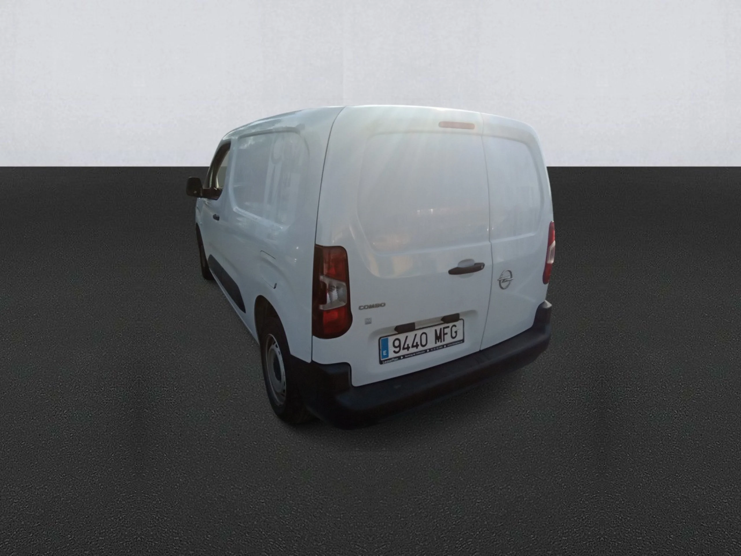 Opel Combo Cargo L 650kg Diesel 1.5 100HP S&amp;S MT E6 - Foto 6