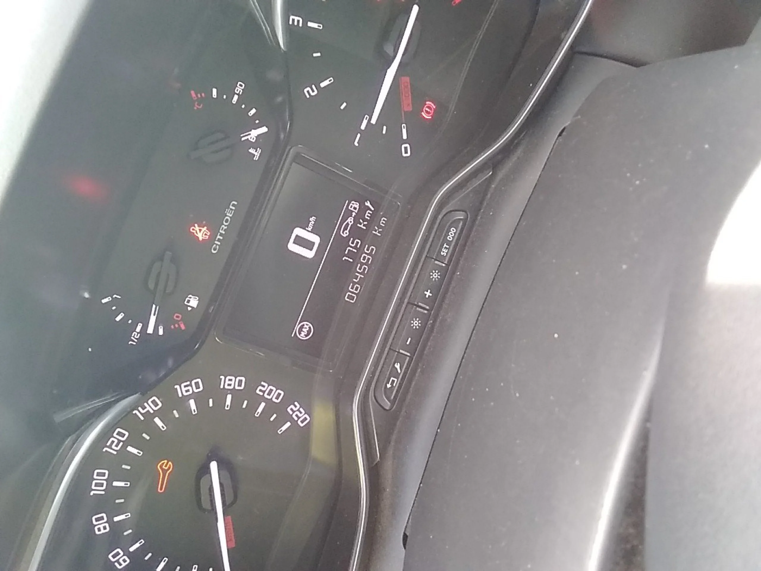 Citroen C3 Aircross BlueHDi 81kW (110CV) S&amp;S Shine - Foto 8