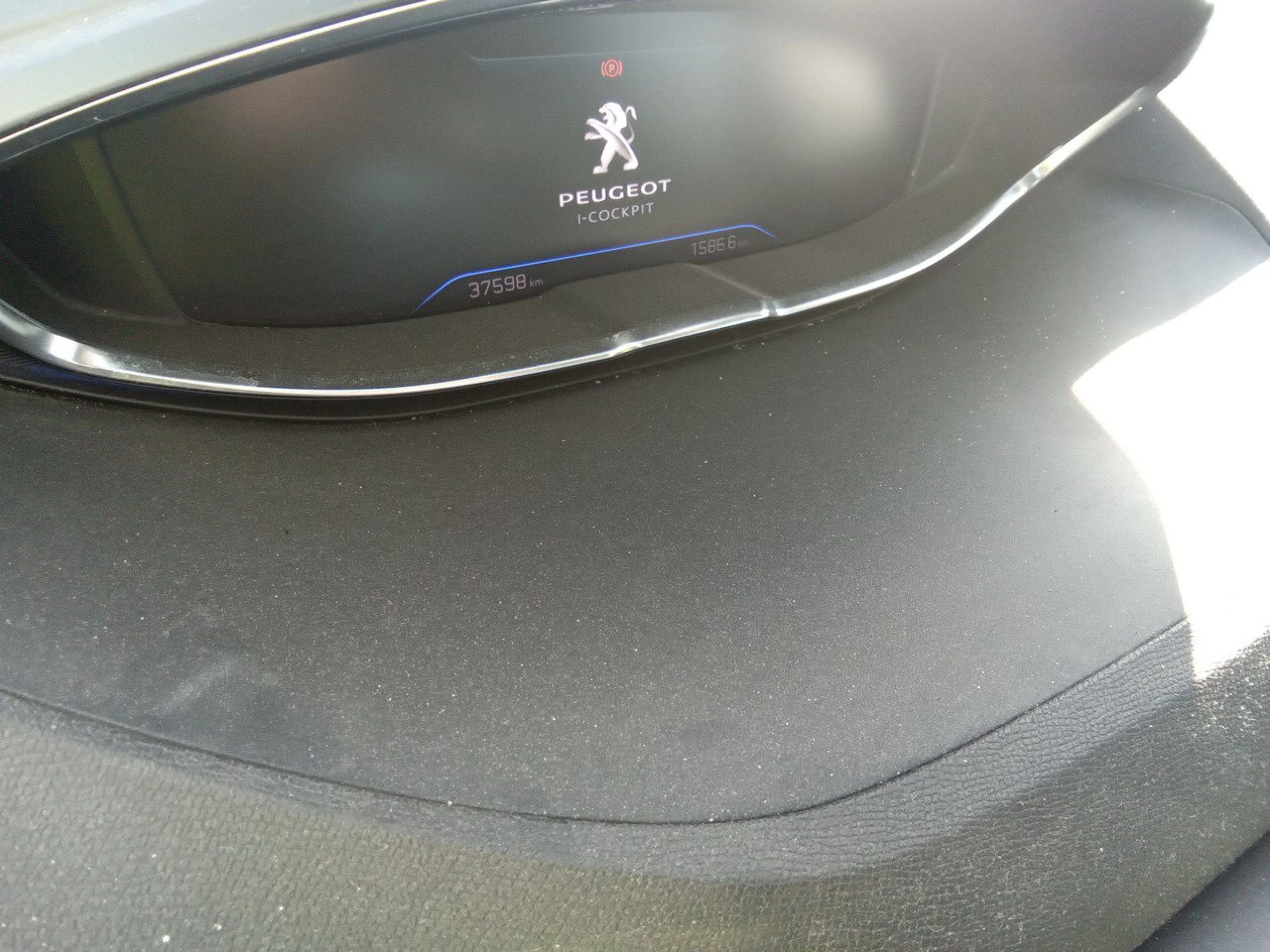 Peugeot 3008 1.5 BlueHDi 96kW (130CV) S&amp;S Active Pack - Foto 8