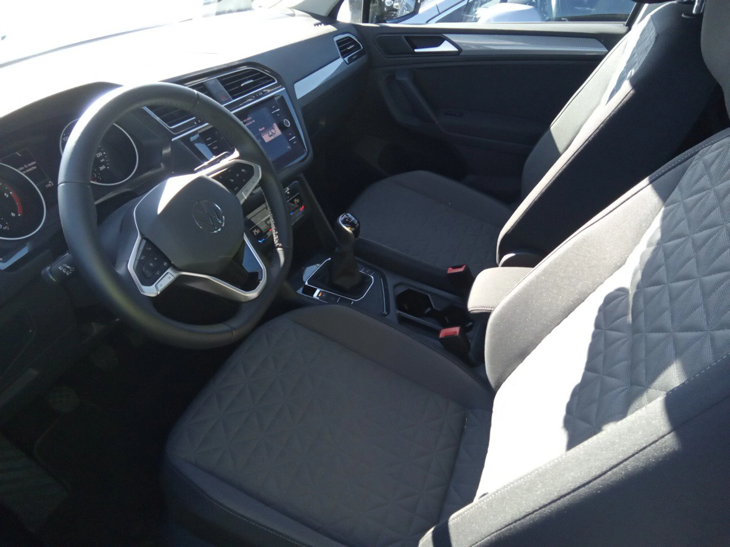 Volkswagen Tiguan Life 2.0 TDI 110kW (150CV) - Foto 7