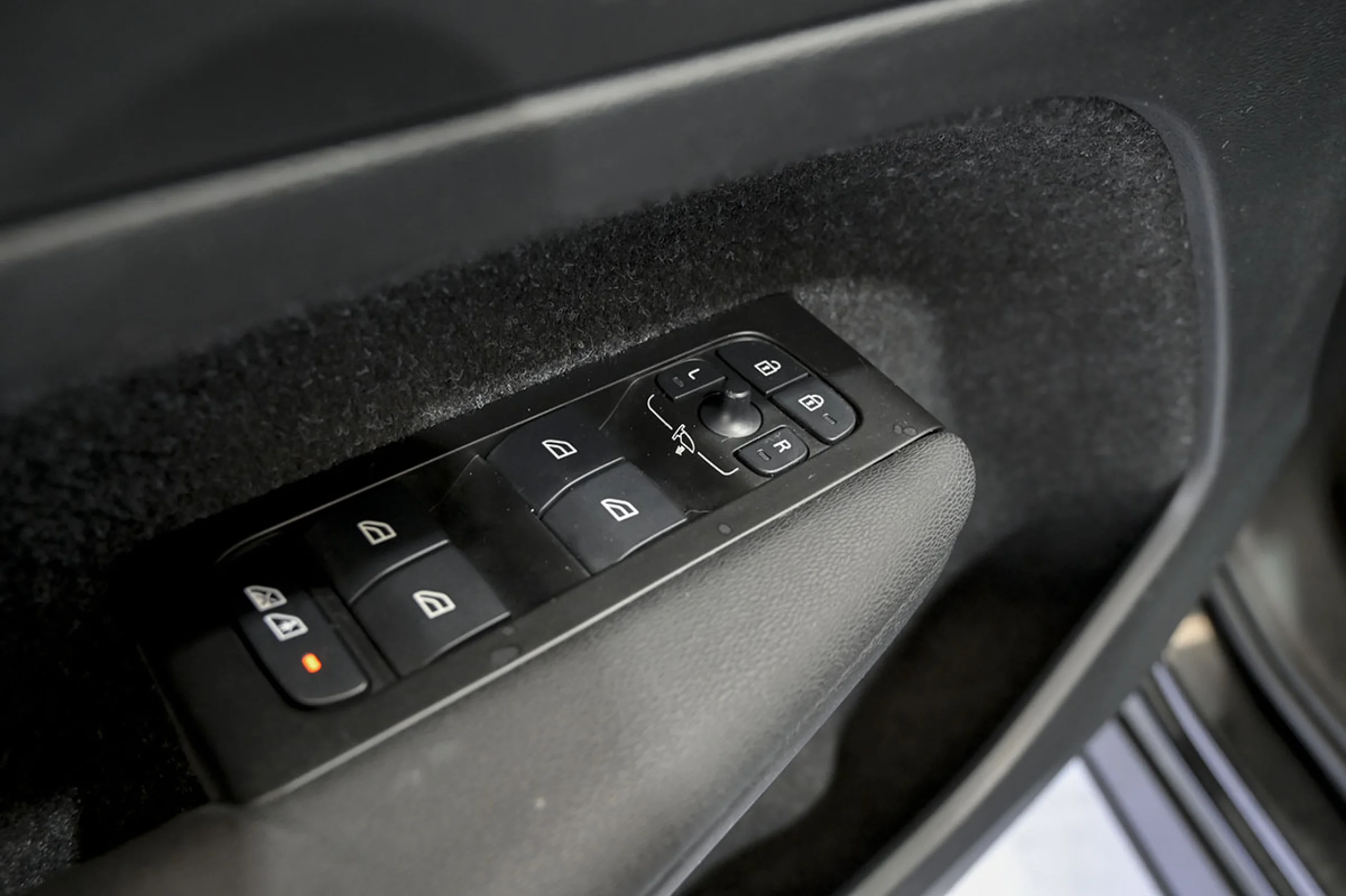 Volvo XC 60 XC40 1.5 T3 Momentum Pro Auto - Foto 18