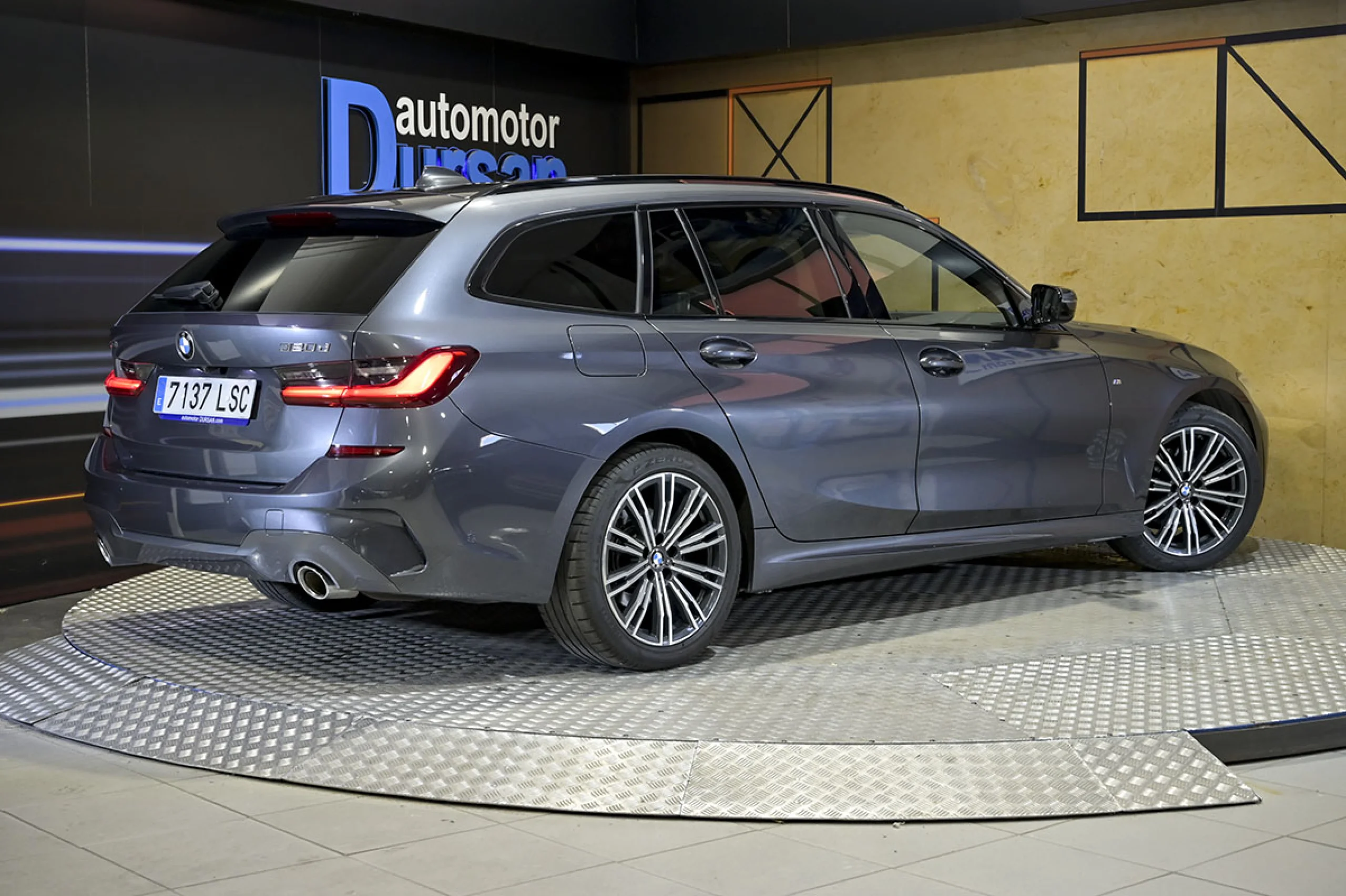 BMW 320 Serie 3 320d xDrive Automatica Touring - Foto 5