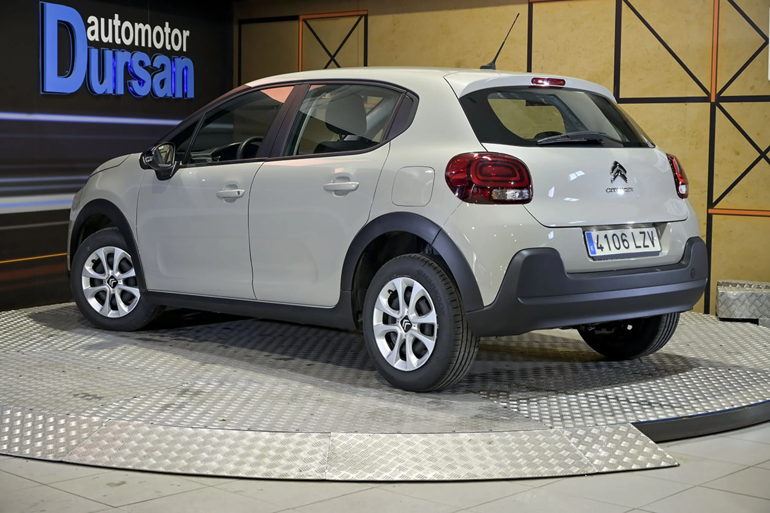 Citroen C3 BlueHDi 75KW 100CV SS Live Pack - Foto 4