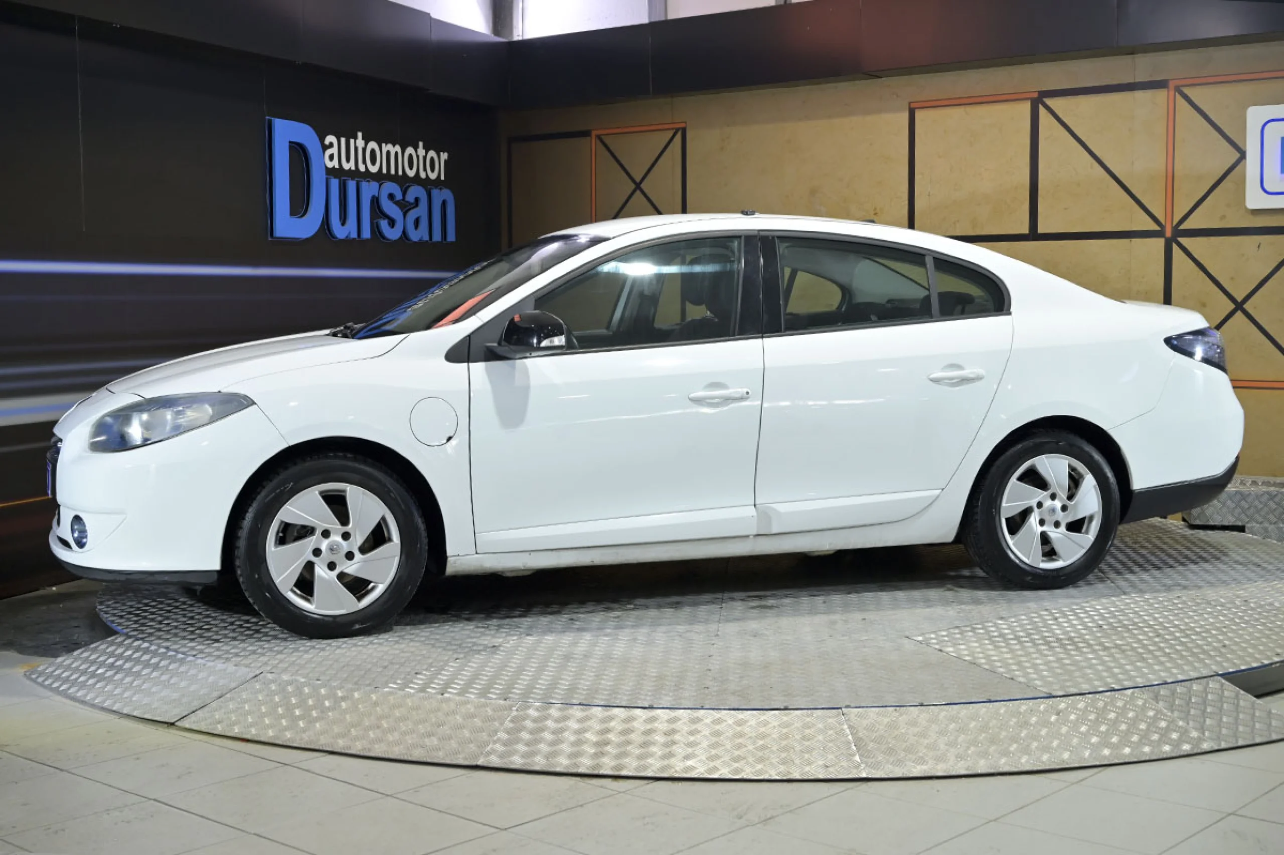 Renault Fluence ZE Dynamique - Foto 15