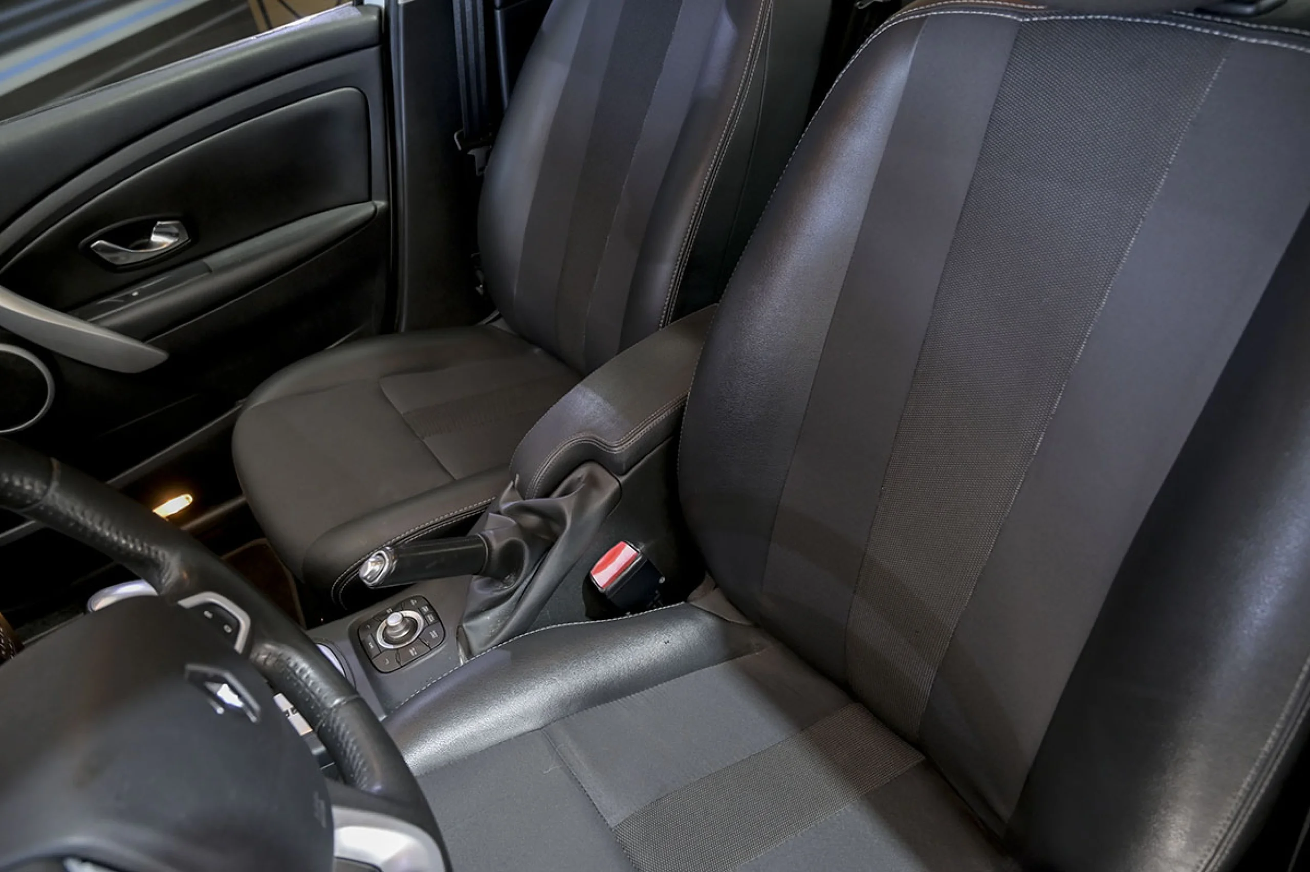 Renault Fluence ZE Dynamique - Foto 26