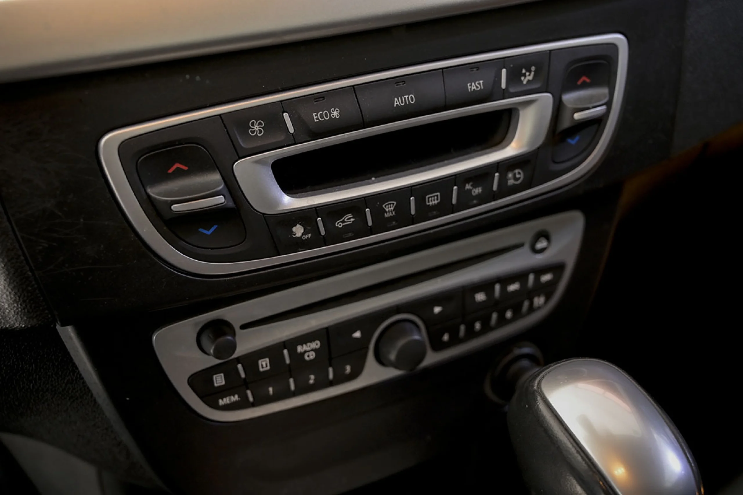 Renault Fluence ZE Dynamique - Foto 32