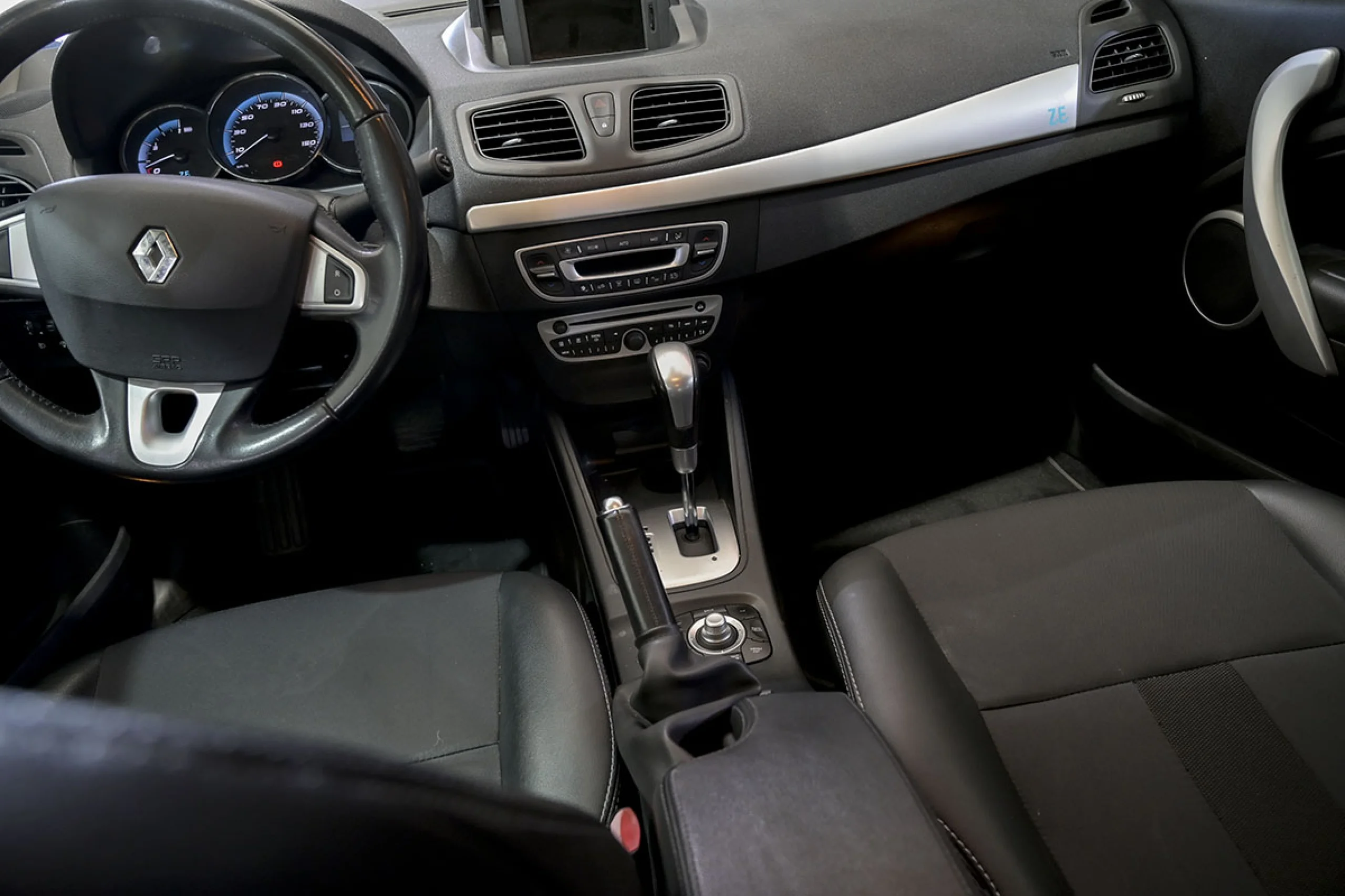 Renault Fluence ZE Dynamique - Foto 38