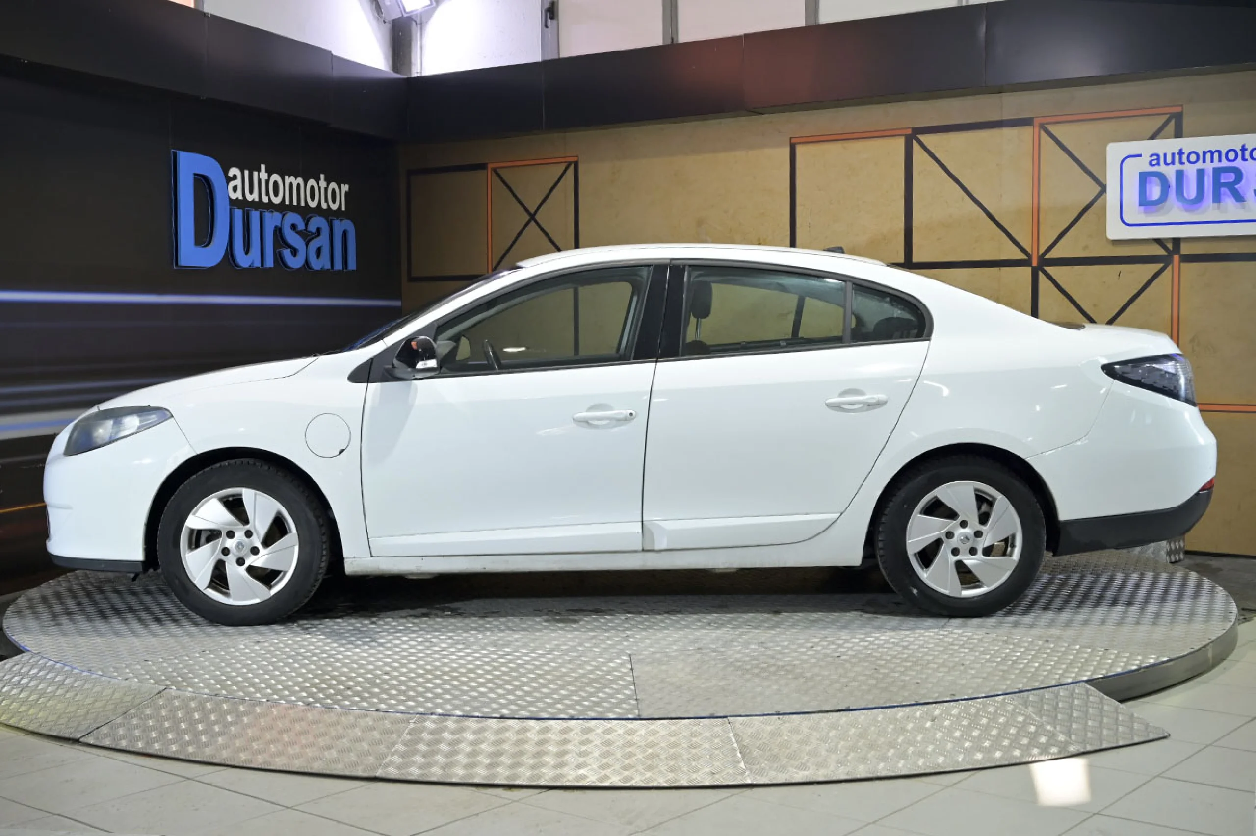 Renault Fluence ZE Dynamique - Foto 40