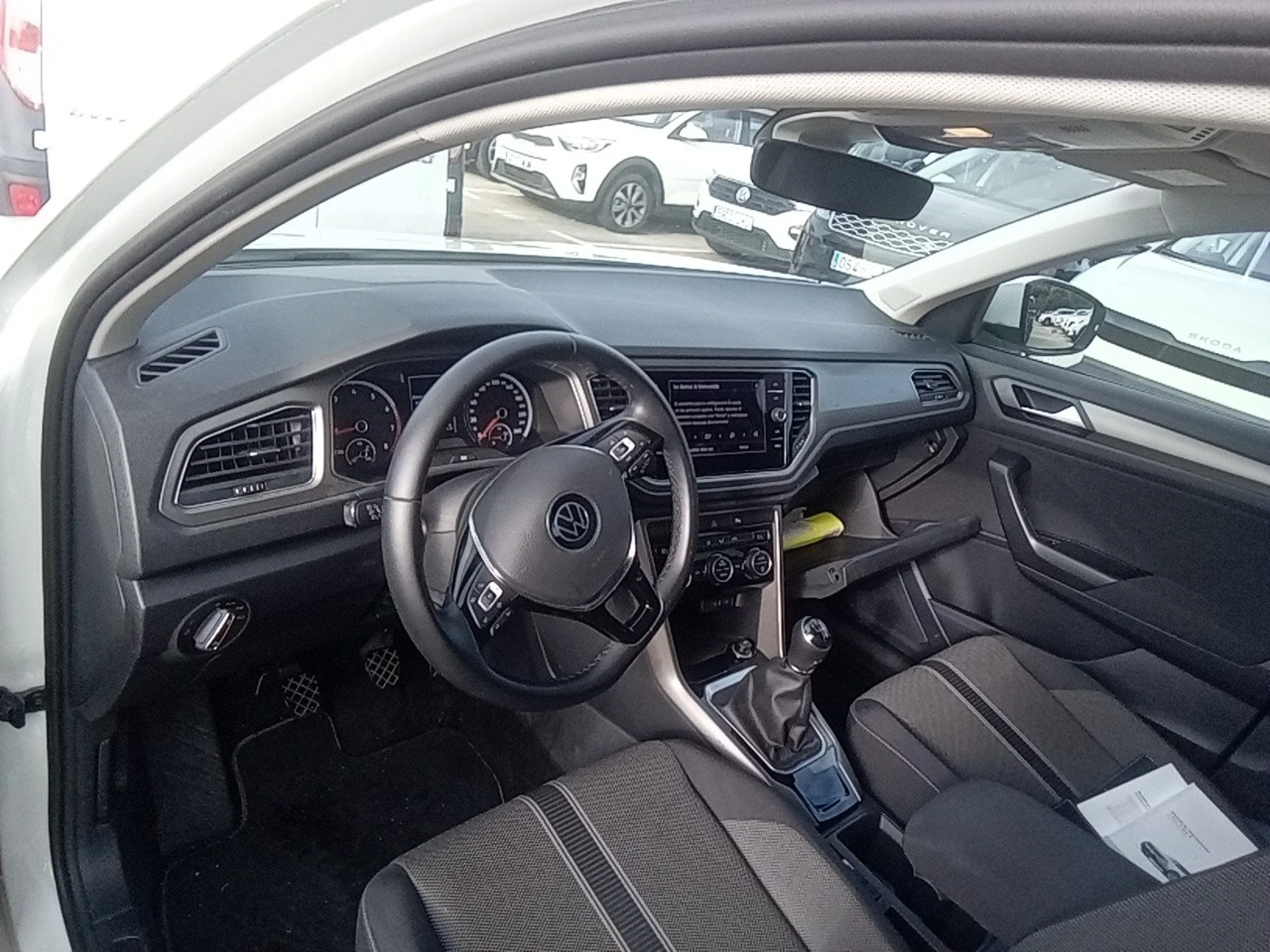 Volkswagen T-Roc Advance R-Line 1.0 TSI 81kW (110CV) - Foto 7