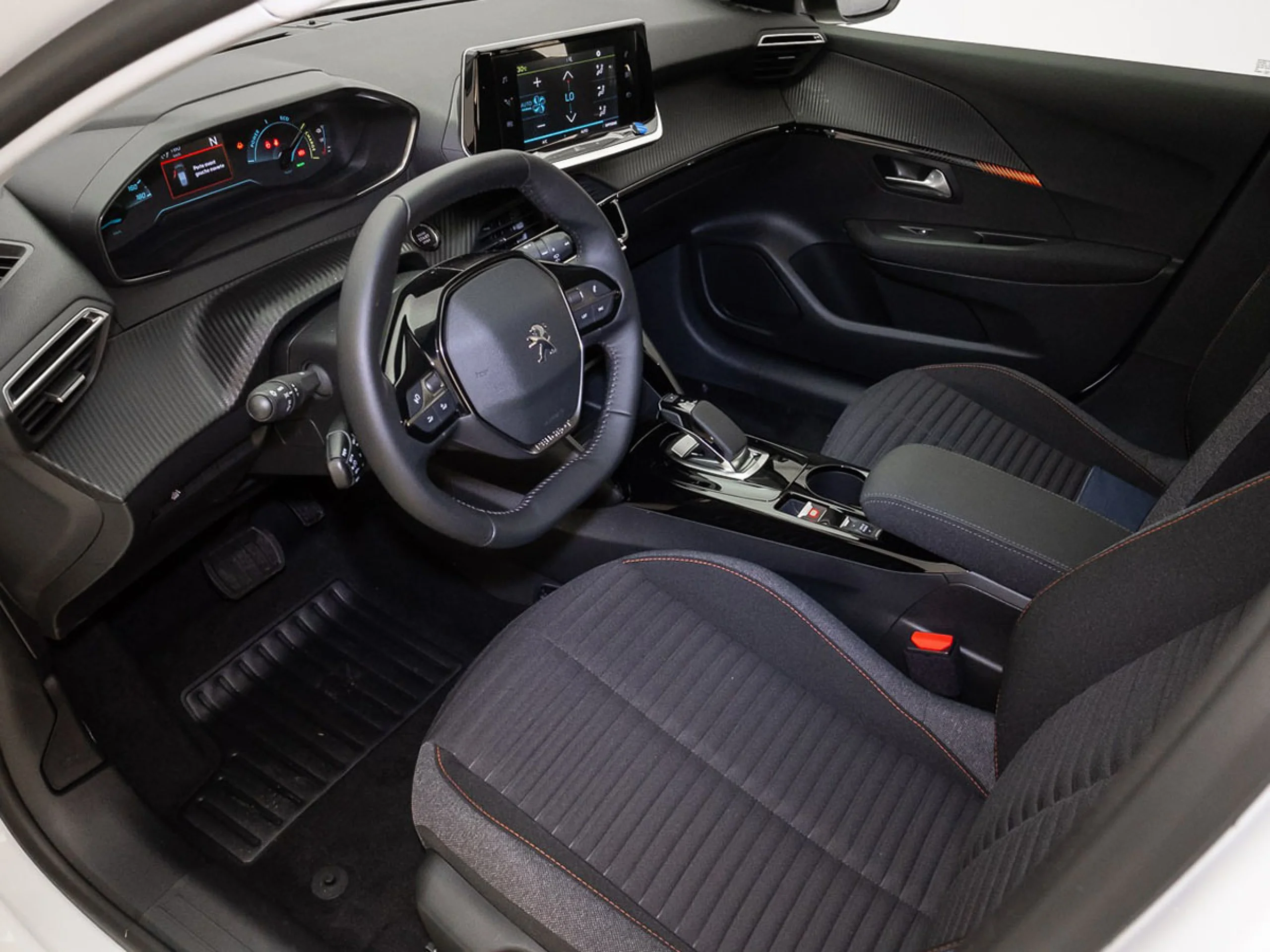 Peugeot 208 e-208 Active Electrico 136 100 Kw - Foto 6