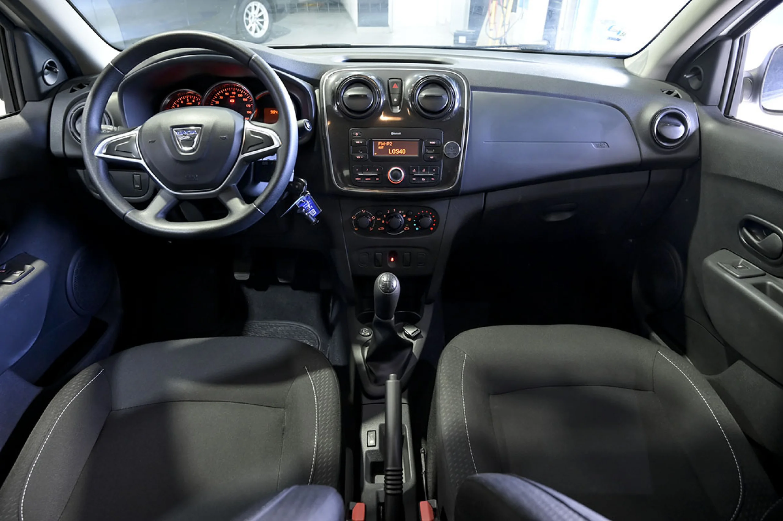 Dacia Logan Essential TCE 66kW 90CV GLP  18 - Foto 8