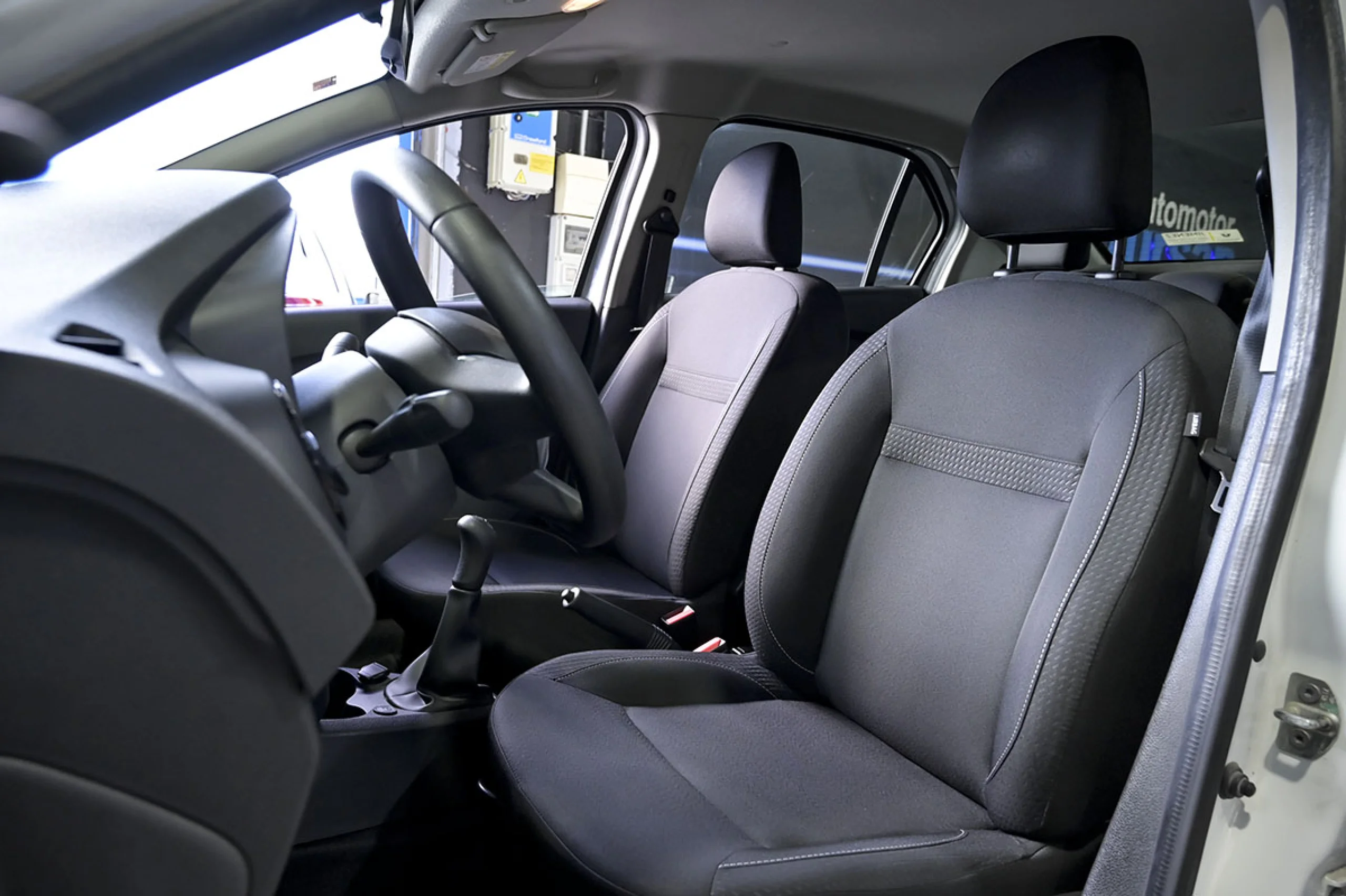 Dacia Logan Essential TCE 66kW 90CV GLP  18 - Foto 22