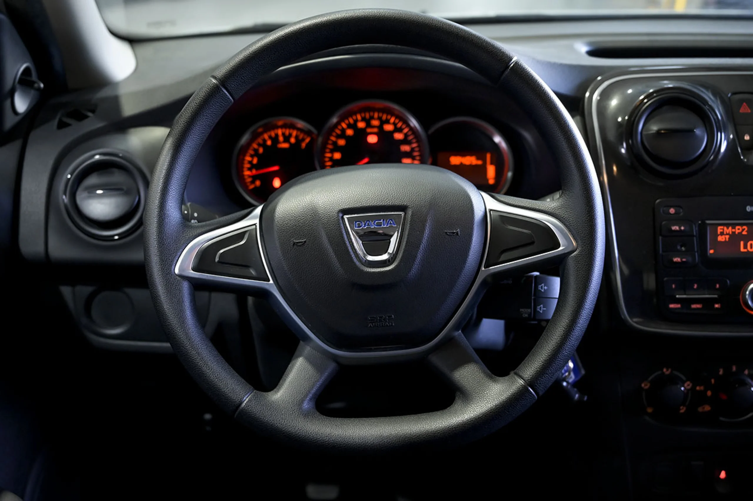 Dacia Logan Essential TCE 66kW 90CV GLP  18 - Foto 24