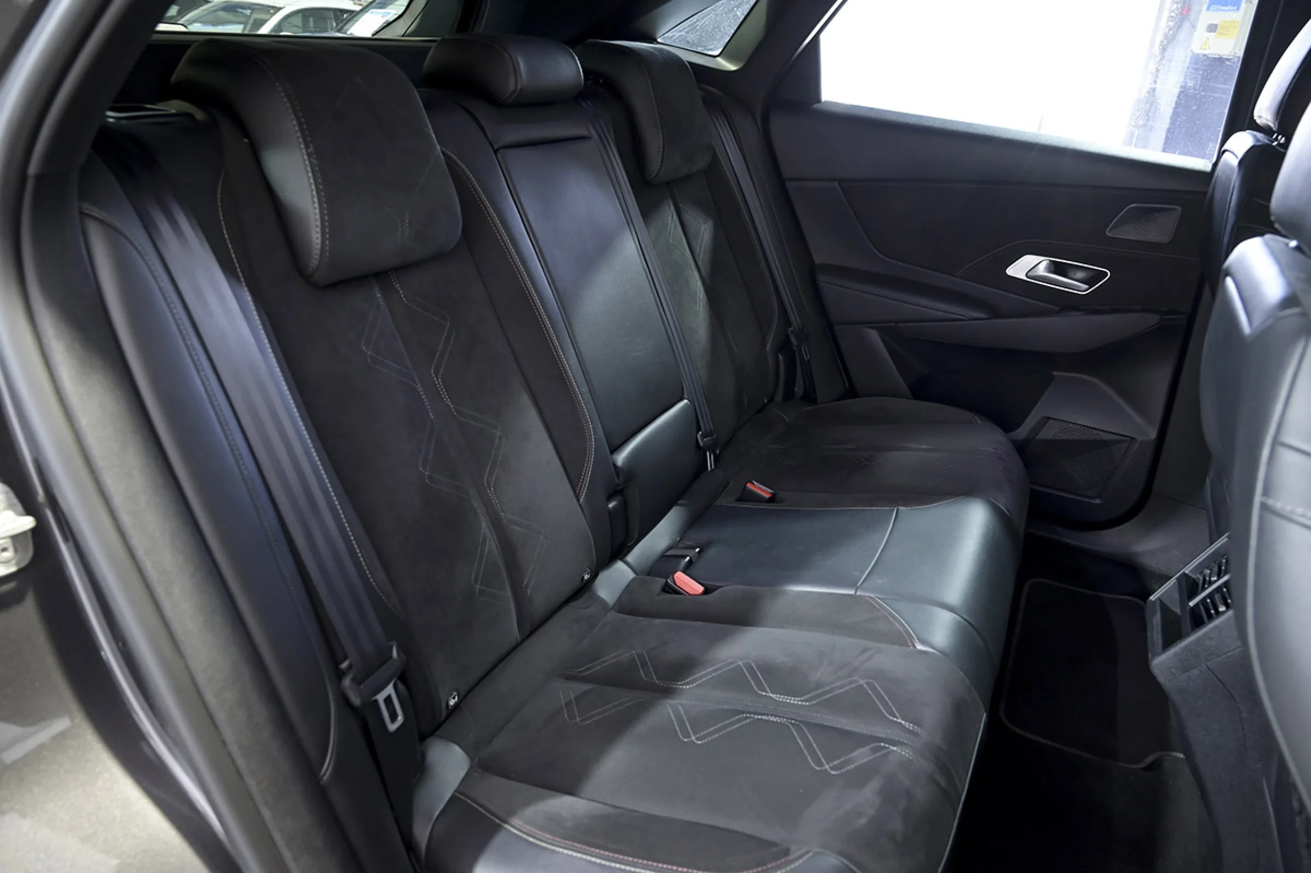 DS DS7 Crossback DS 7 Crossback BlueHDi 132kW 180CV Auto. PERF.LINE - Foto 18