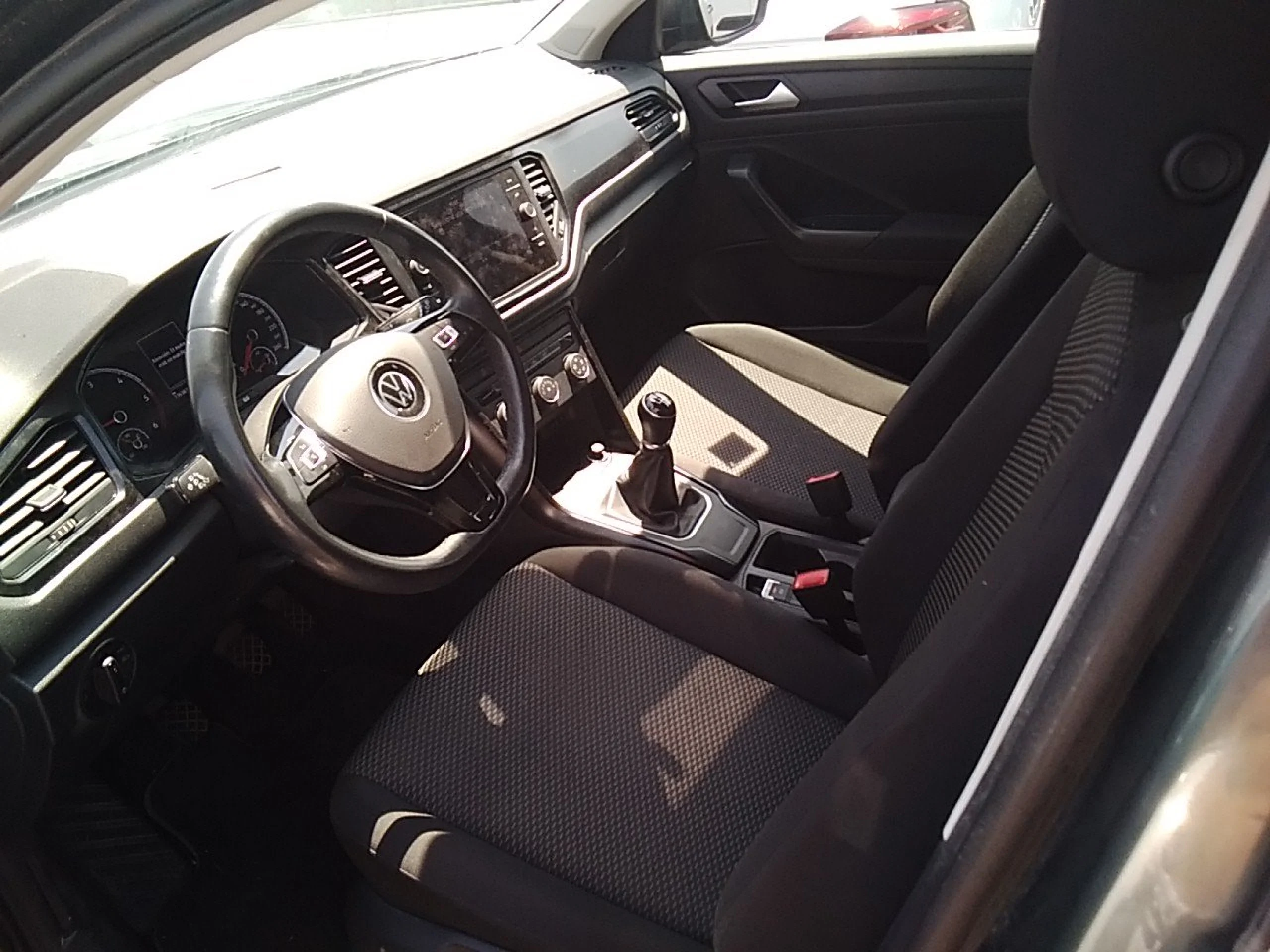 Volkswagen T-Roc Edition 1.6 TDI 85kW (115CV) - Foto 7