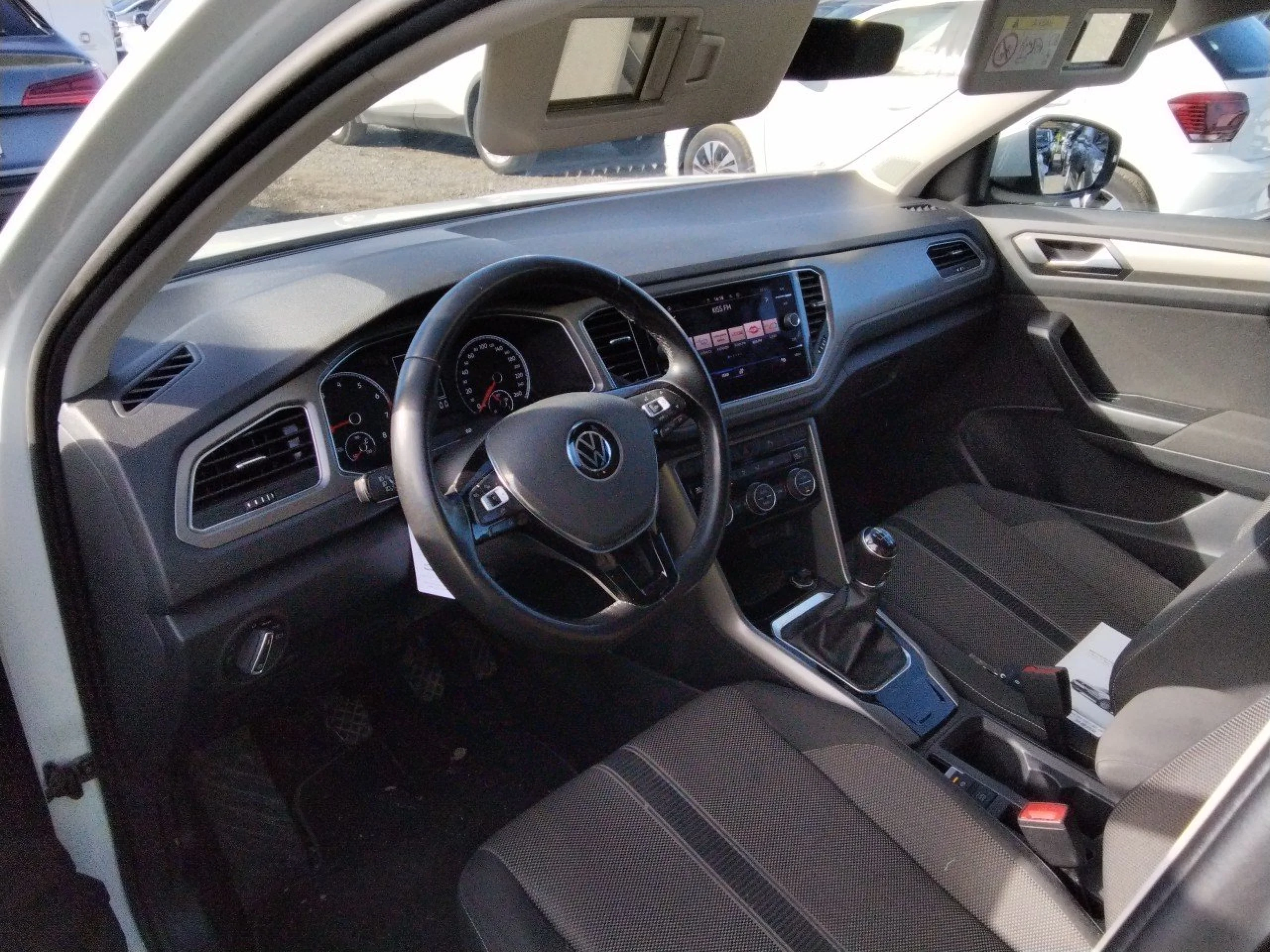 Volkswagen T-Roc Advance 1.0 TSI 81kW (110CV) - Foto 7