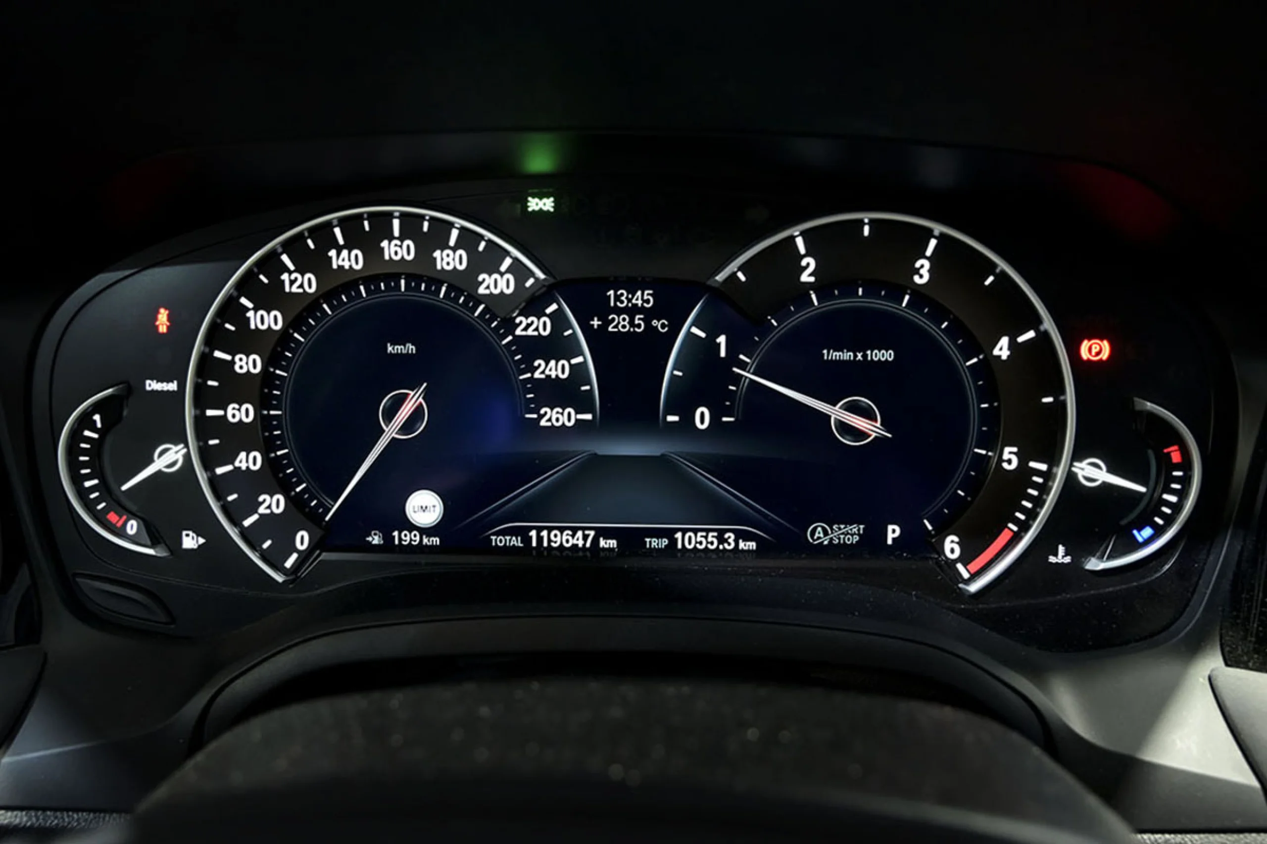 BMW 318 Serie 3 318dA Business - Foto 5