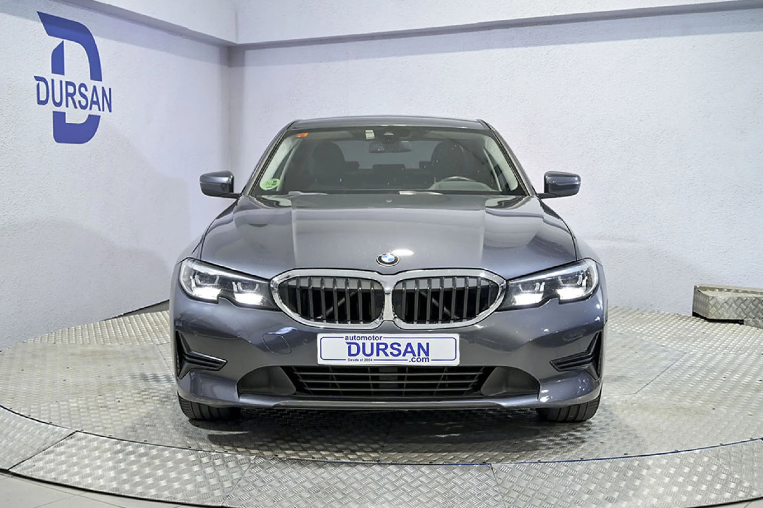 BMW 318 Serie 3 318dA Business - Foto 2
