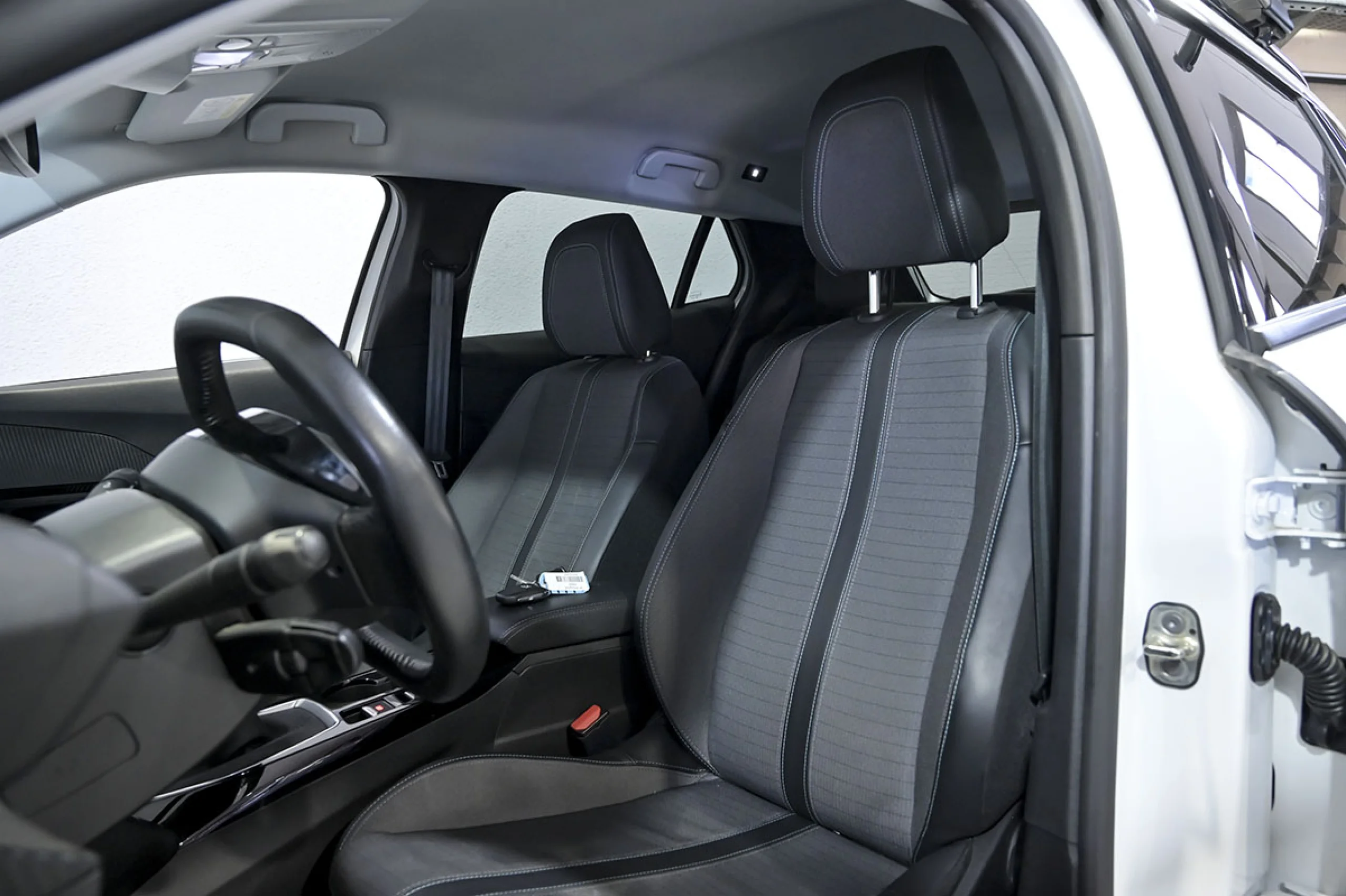 Peugeot 2008 Allure BlueHDI 81kW 110CV - Foto 9