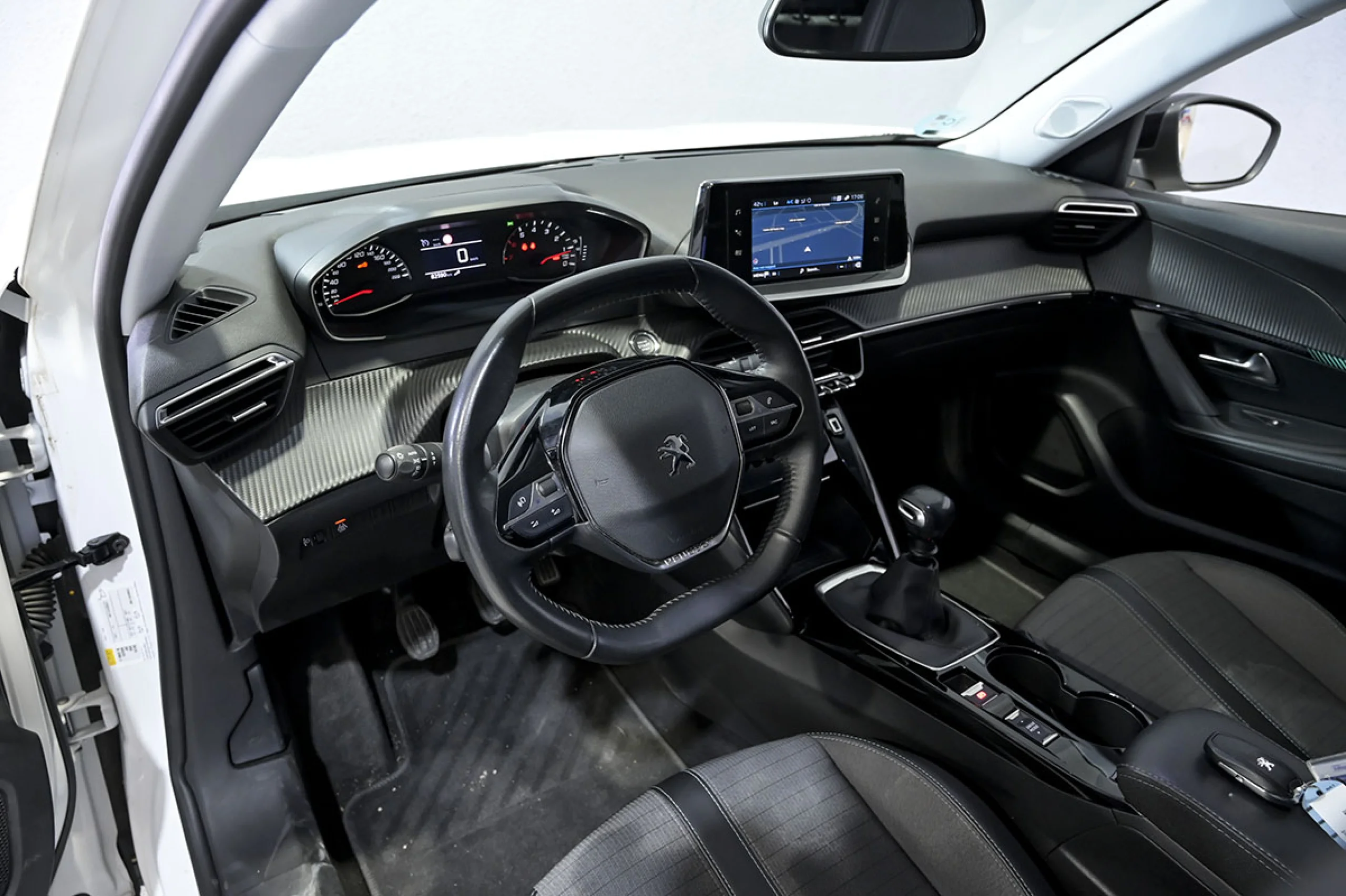Peugeot 2008 Allure BlueHDI 81kW 110CV - Foto 6