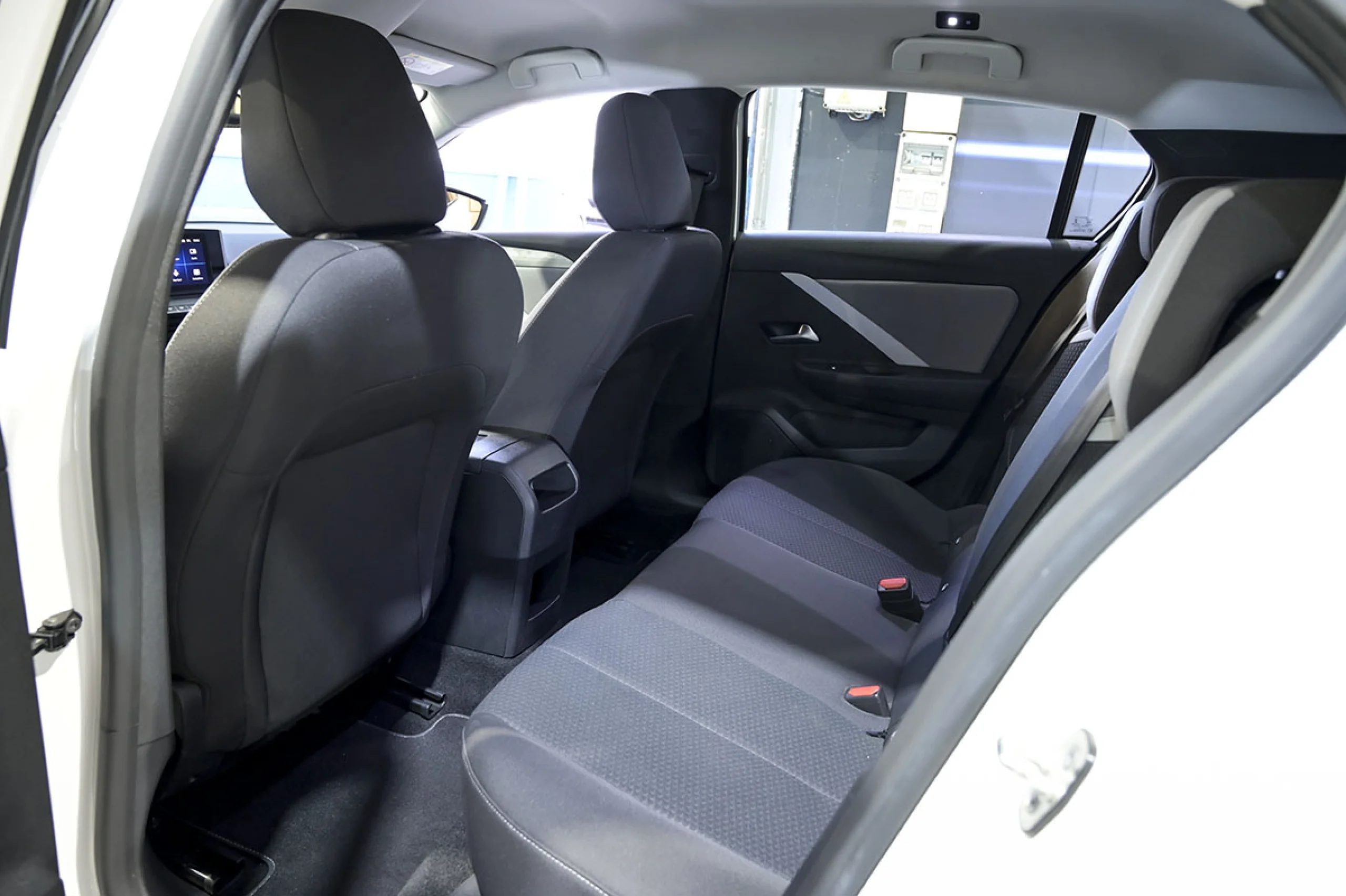 Opel Astra 1.5D DTH 96kW 130CV Edition - Foto 29