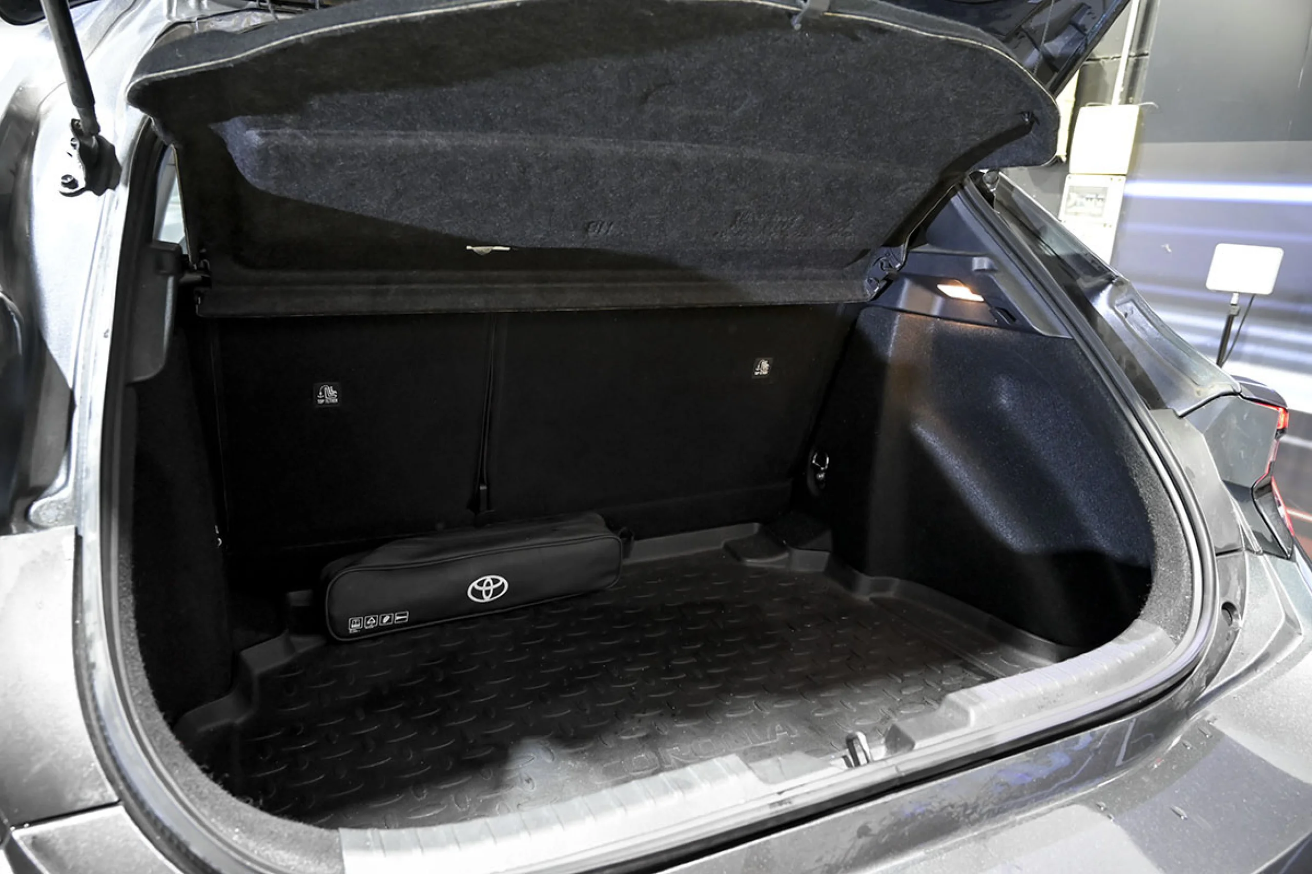 Toyota Corolla 140H GRSport - Foto 13