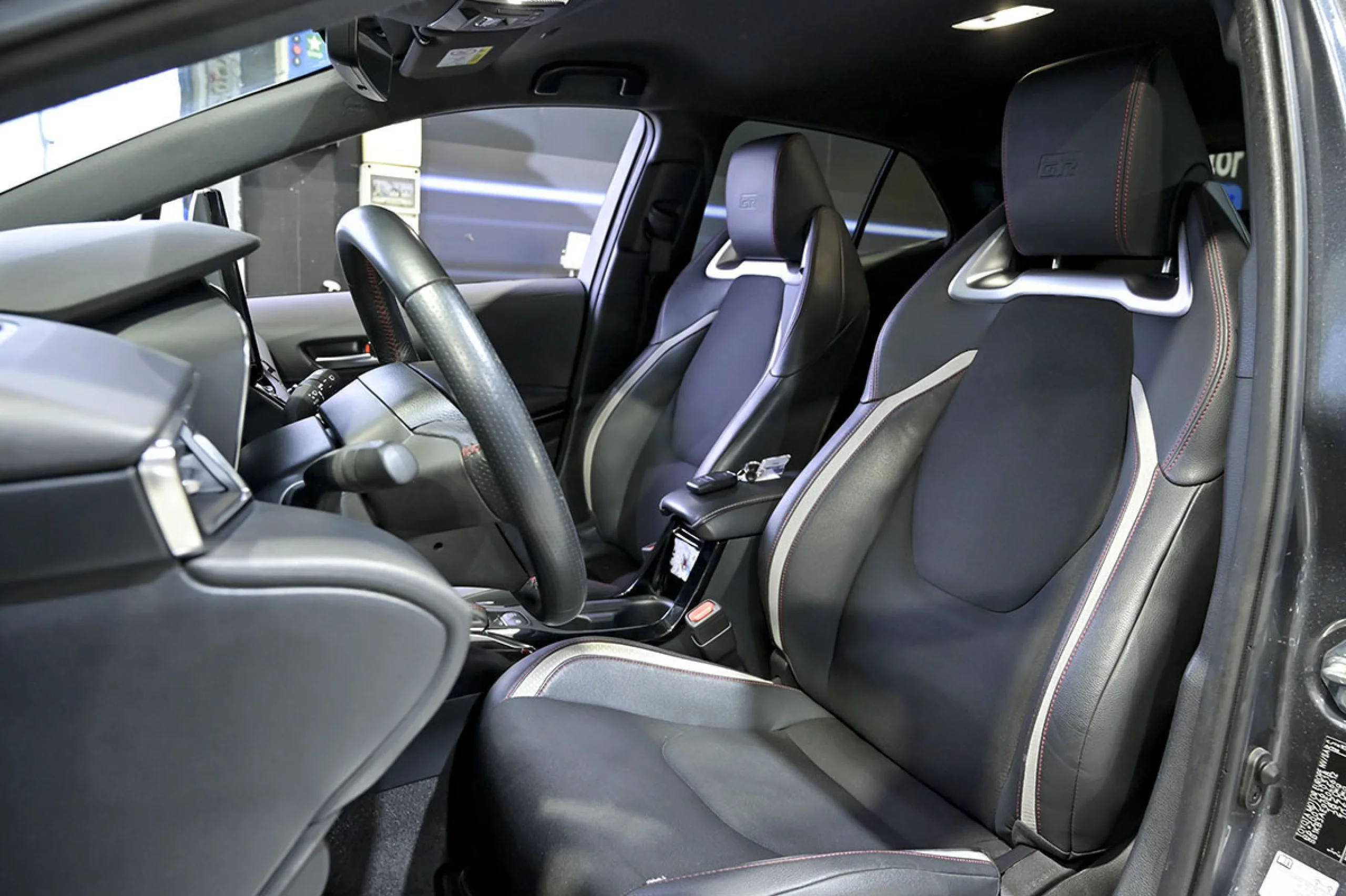 Toyota Corolla 140H GRSport - Foto 24