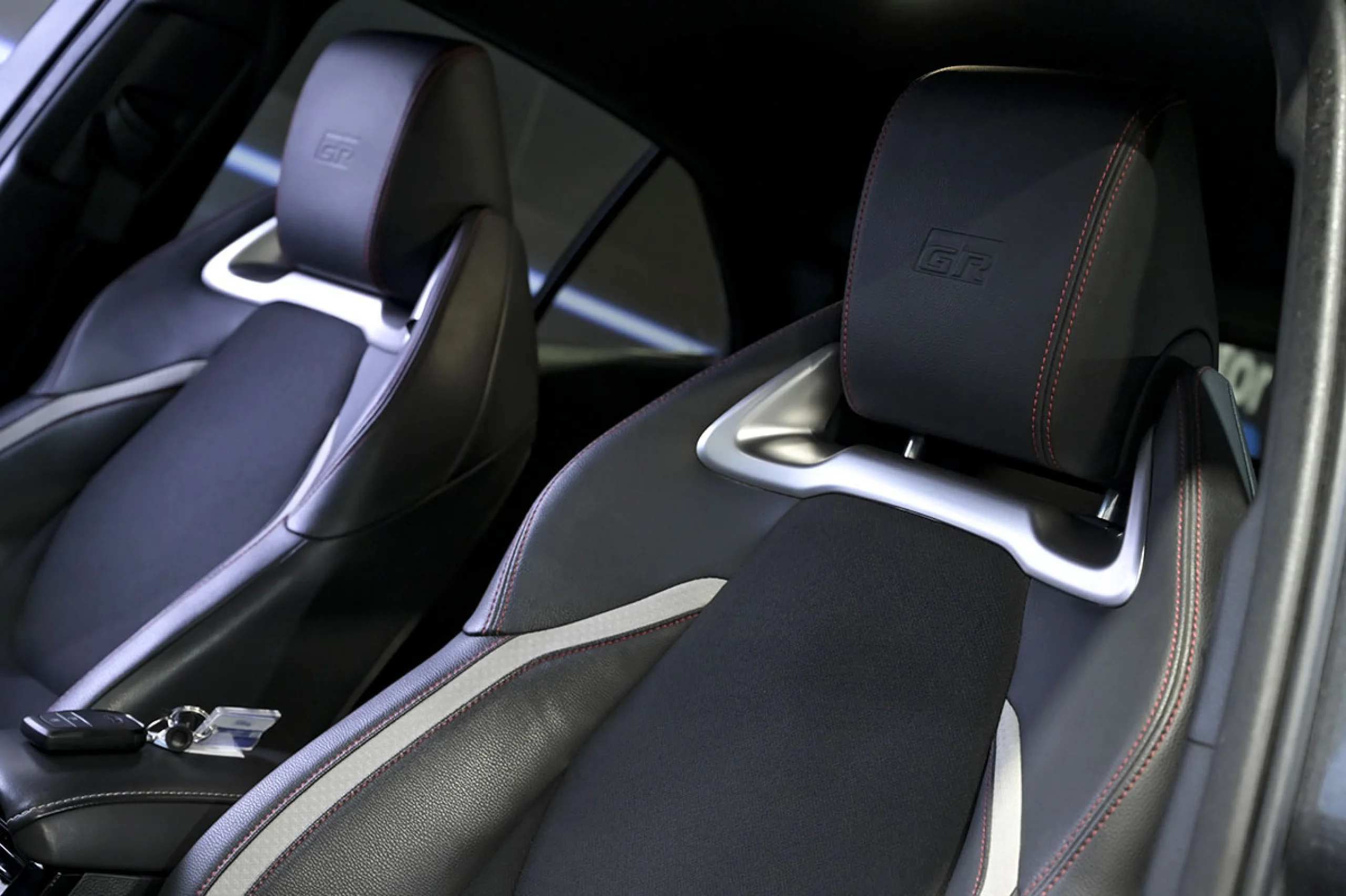 Toyota Corolla 140H GRSport - Foto 31